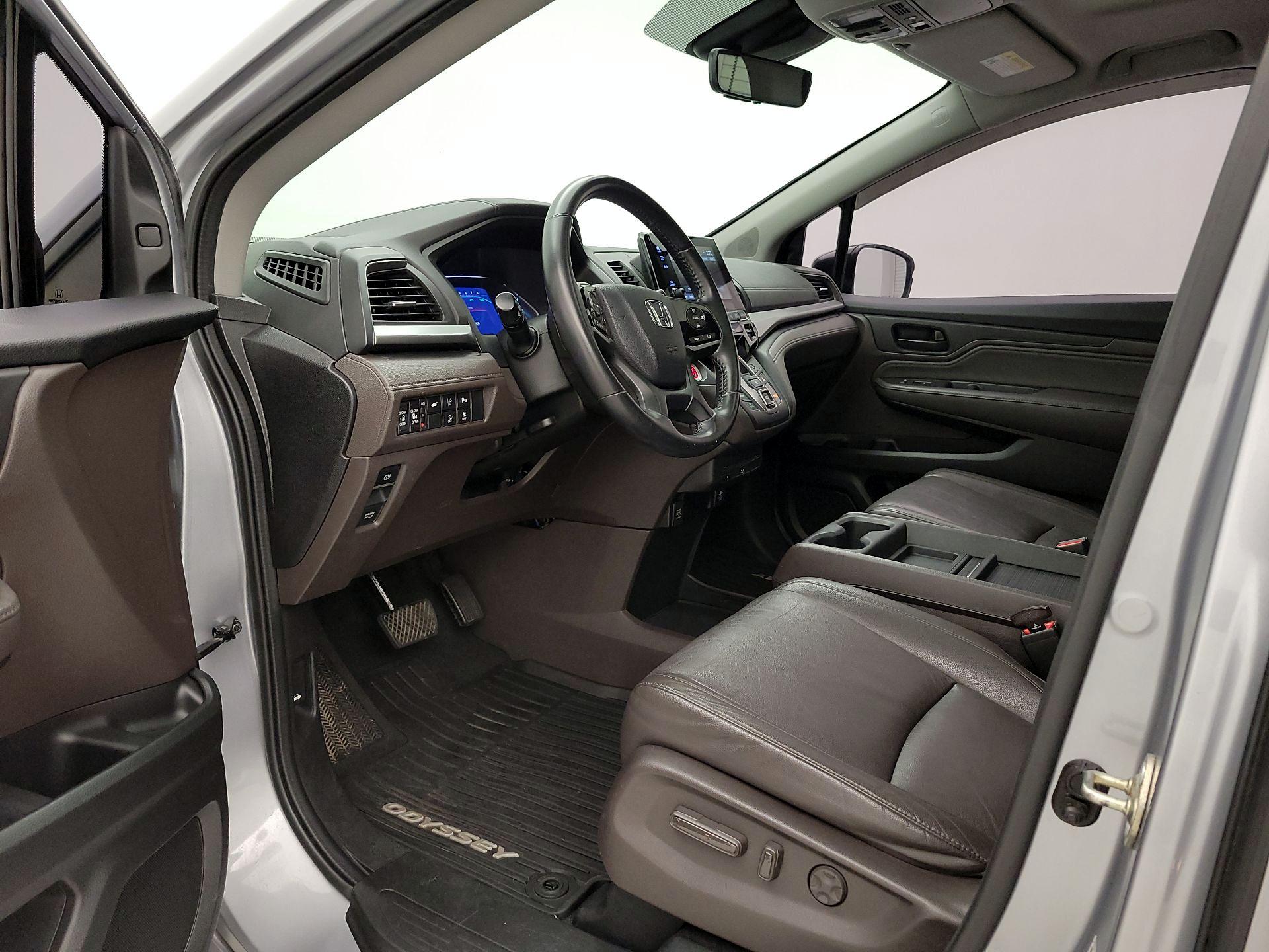 Thumbnail: 2018 Honda Odyssey - 11