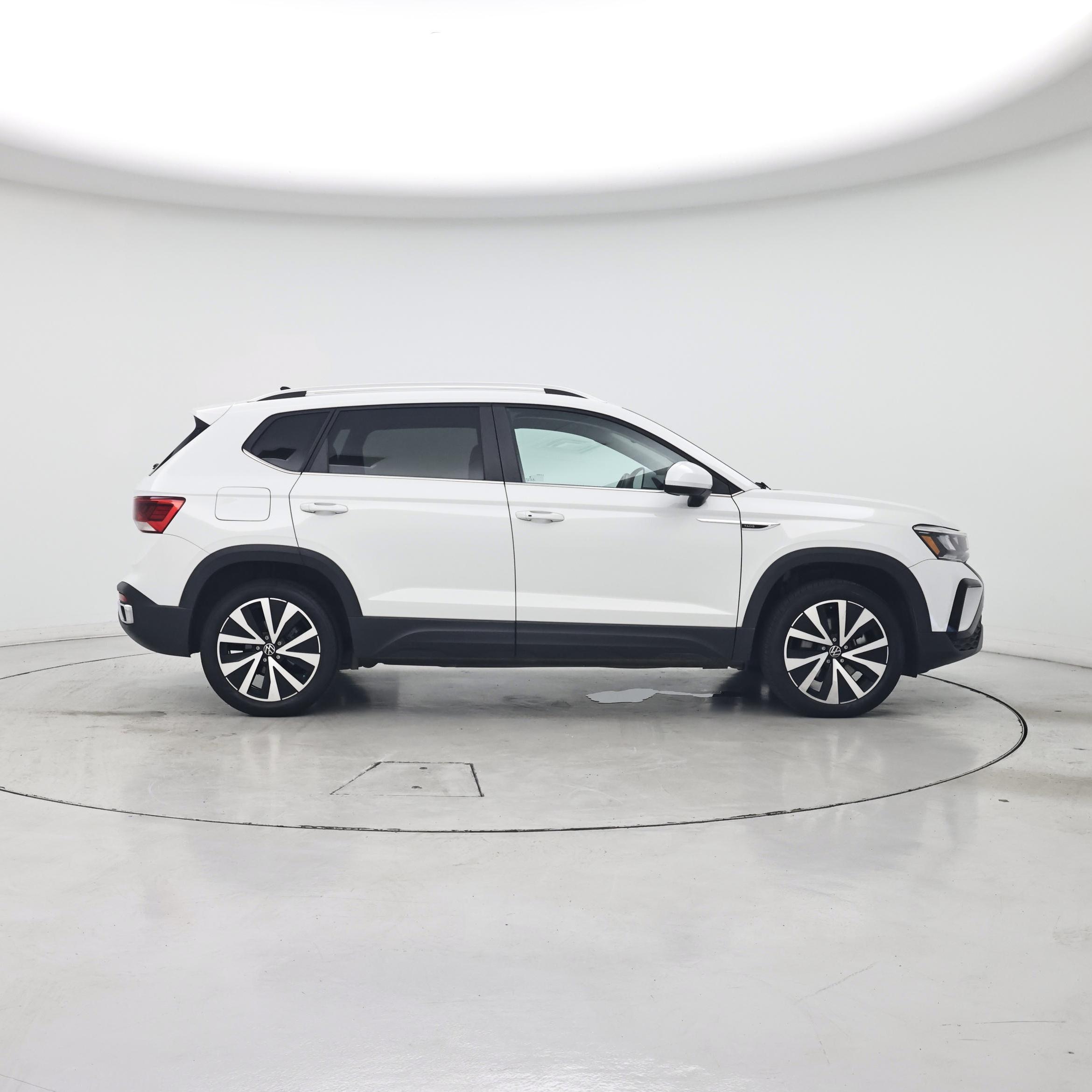 Thumbnail: 2023 Volkswagen Taos - 7