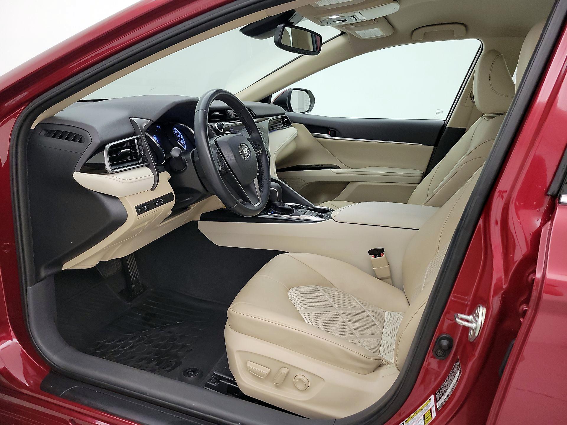 Thumbnail: 2019 Toyota Camry - 11