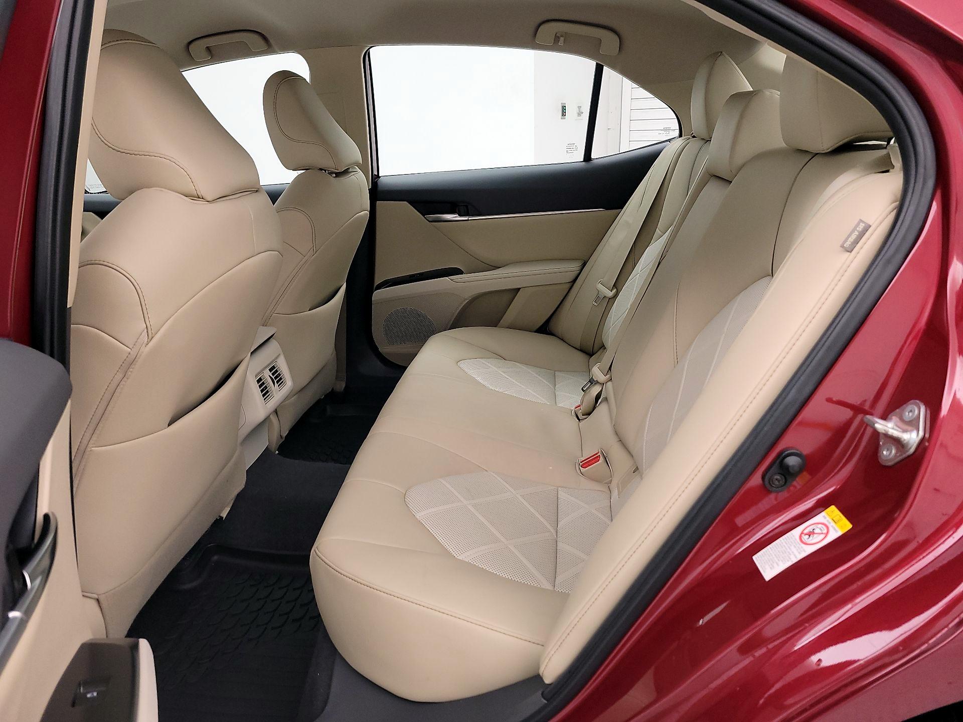 Thumbnail: 2019 Toyota Camry - 19