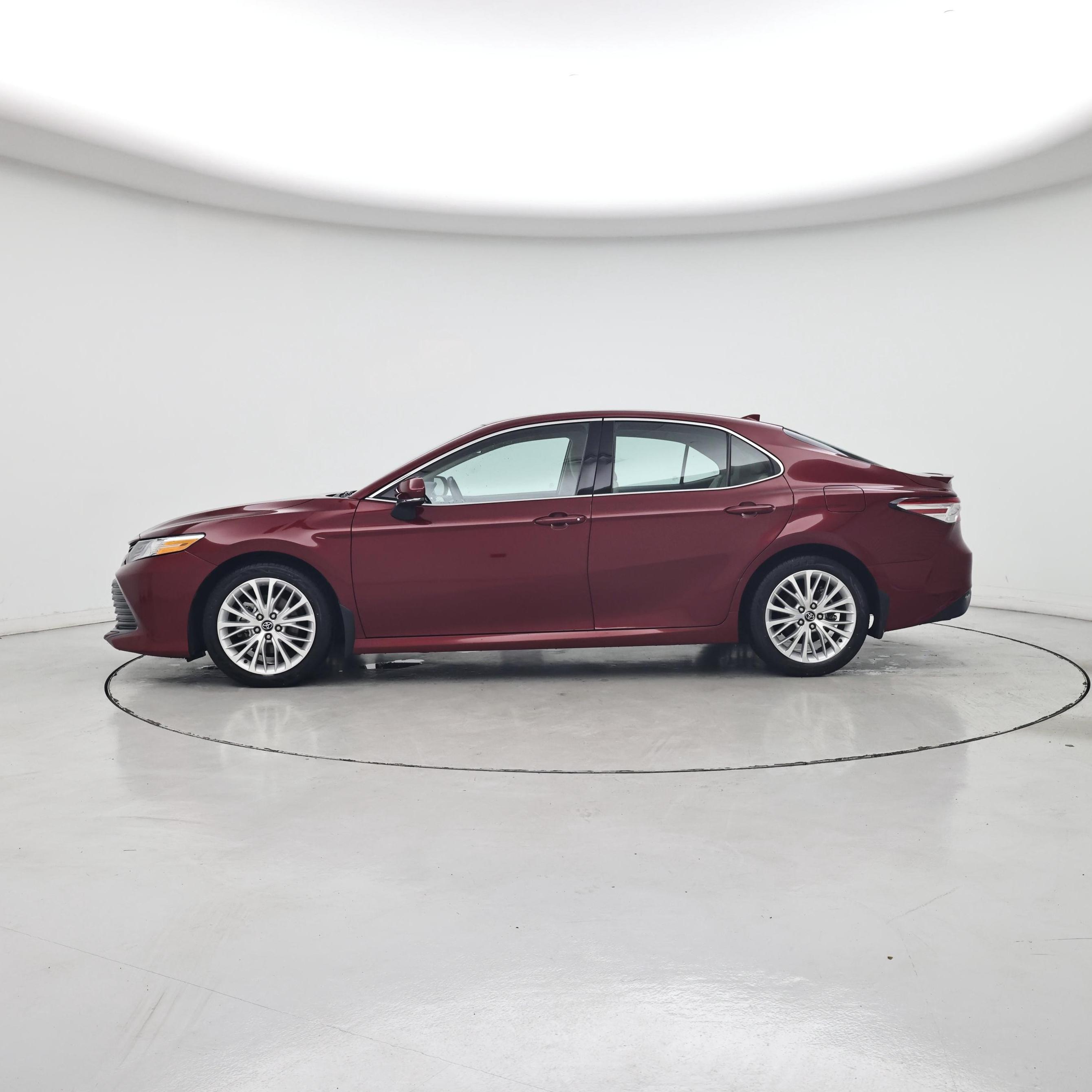 Thumbnail: 2019 Toyota Camry - 3