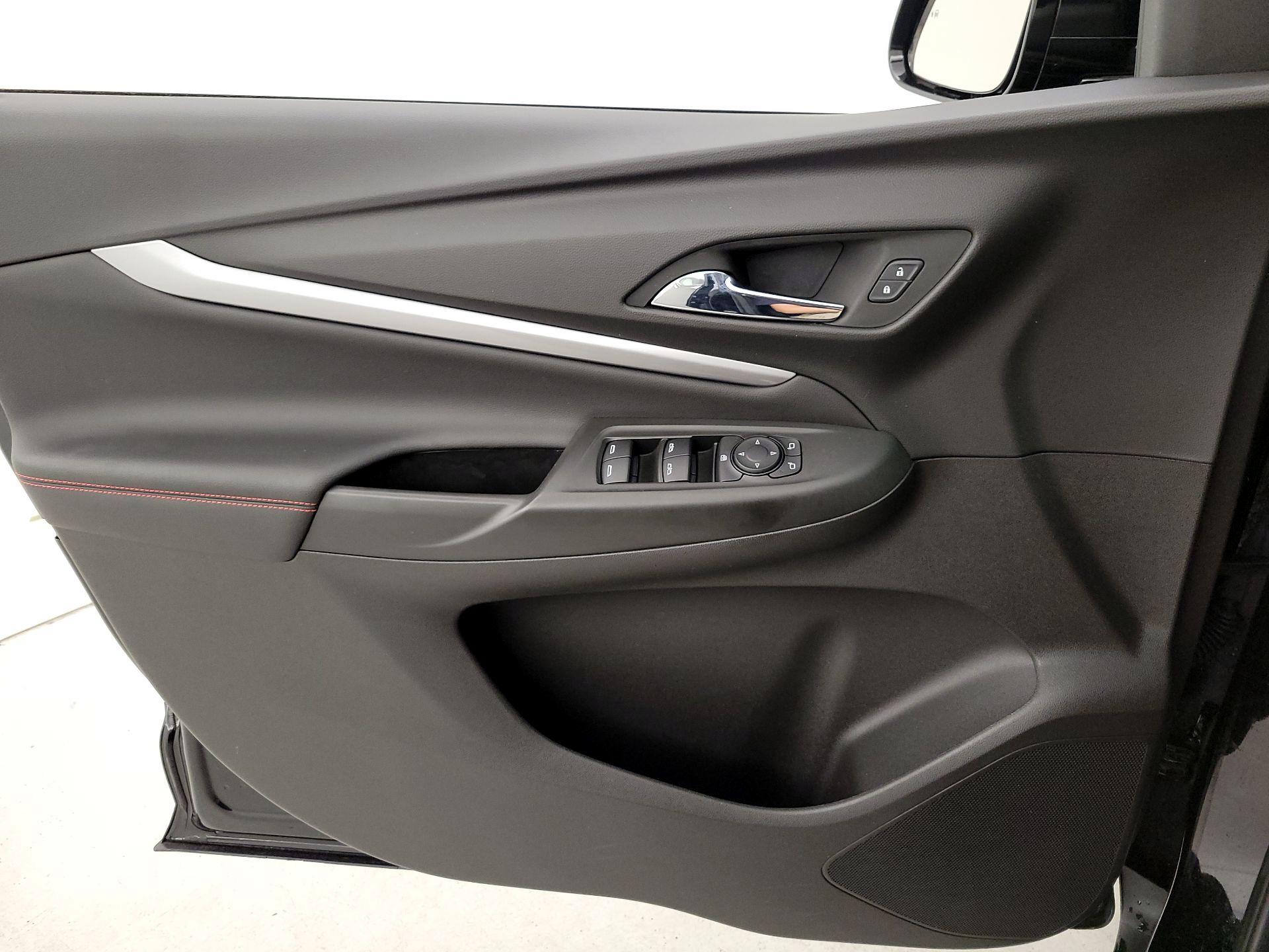 Thumbnail: 2023 Chevrolet Bolt EUV - 12