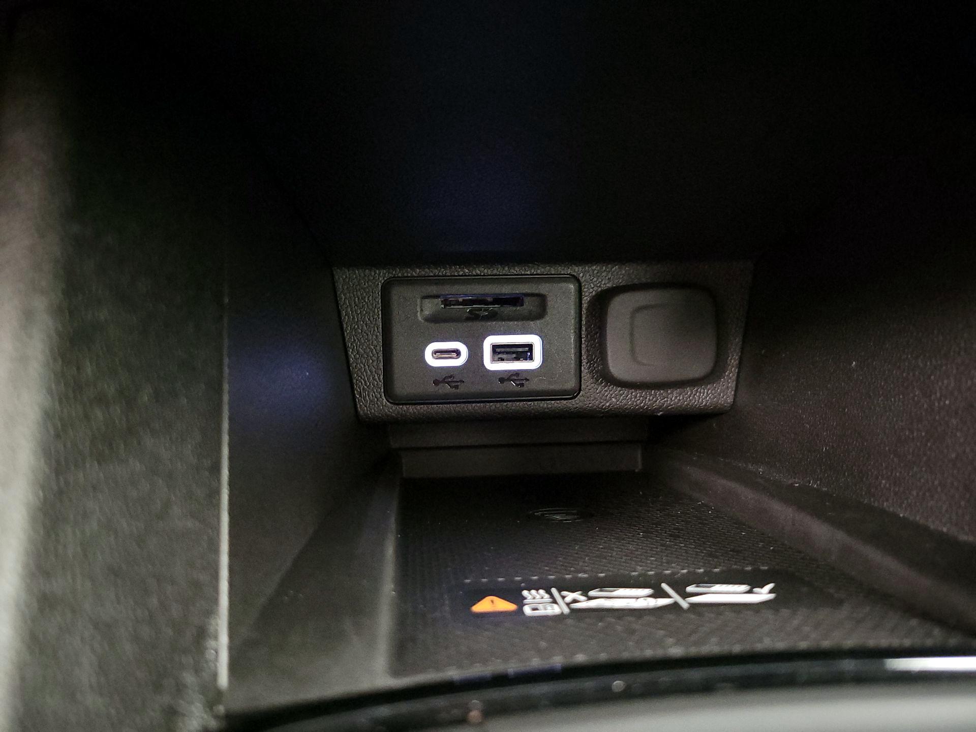 Thumbnail: 2023 Chevrolet Bolt EUV - 18