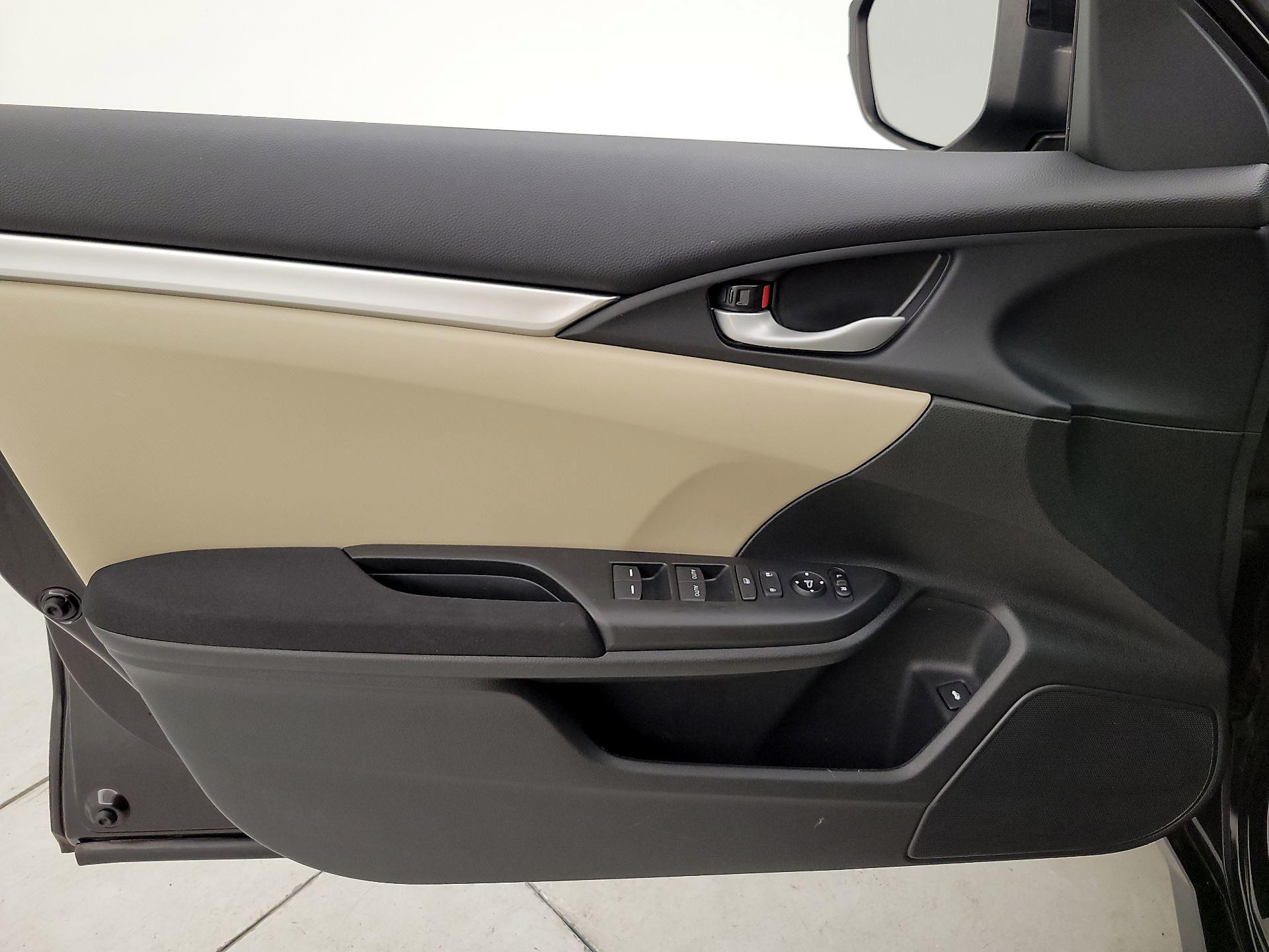 Thumbnail: 2017 Honda Civic - 12