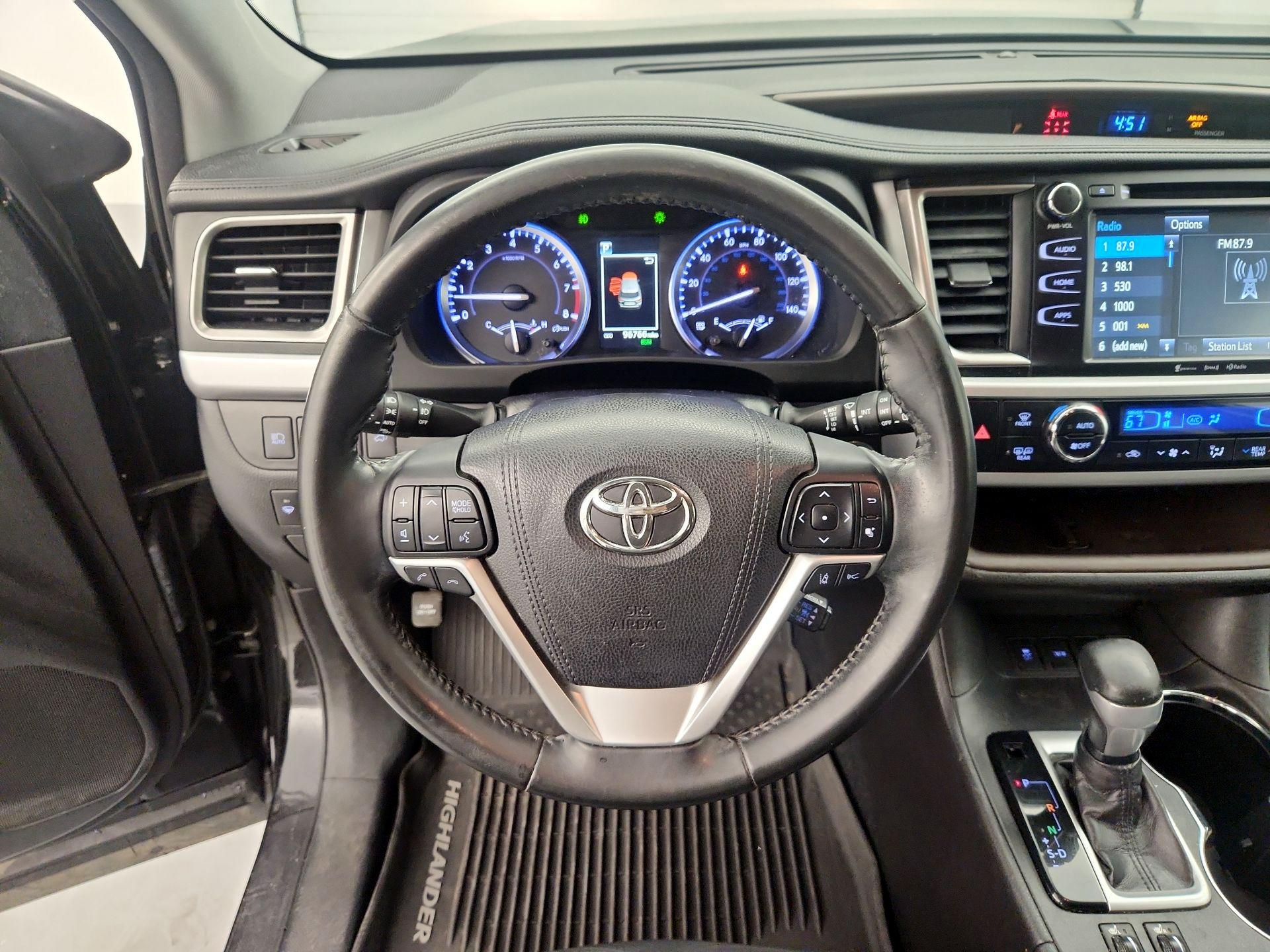 Thumbnail: 2018 Toyota Highlander - 10