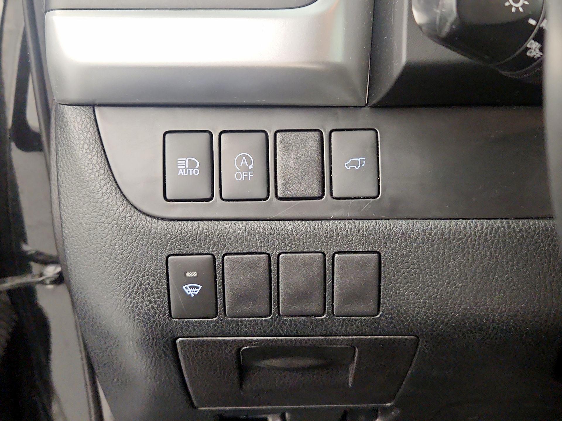 Thumbnail: 2018 Toyota Highlander - 13