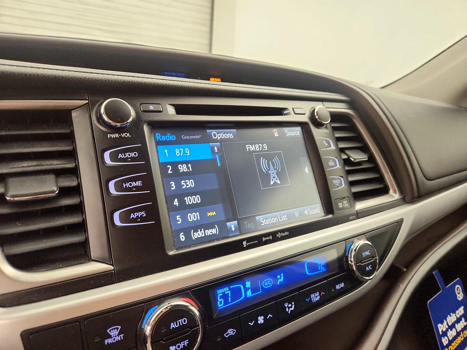 Thumbnail: 2018 Toyota Highlander - 15