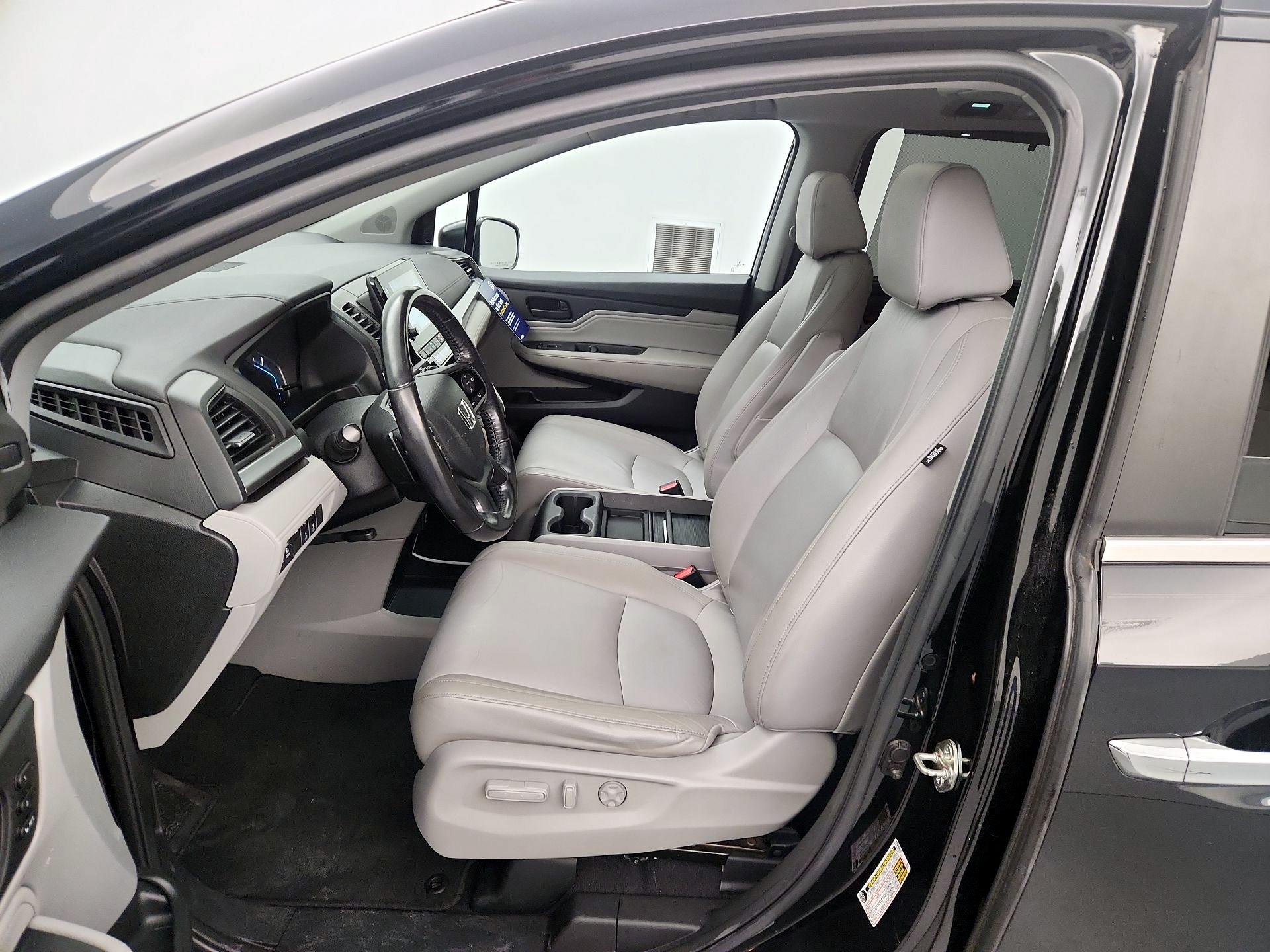 Thumbnail: 2018 Honda Odyssey - 11