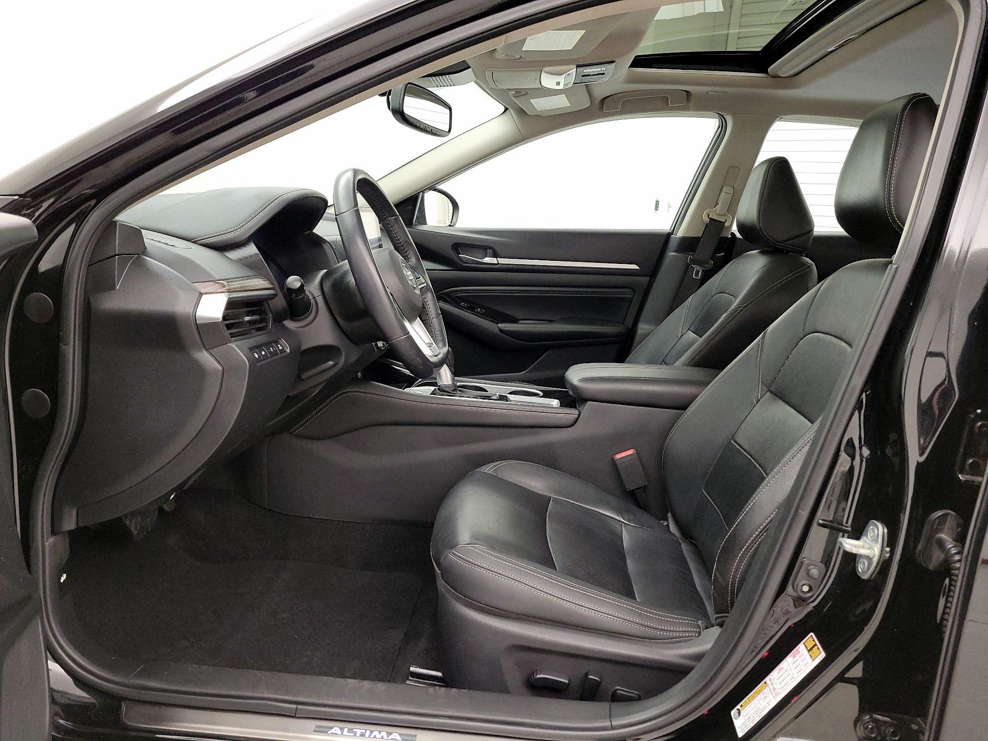 Thumbnail: 2020 Nissan Altima - 11