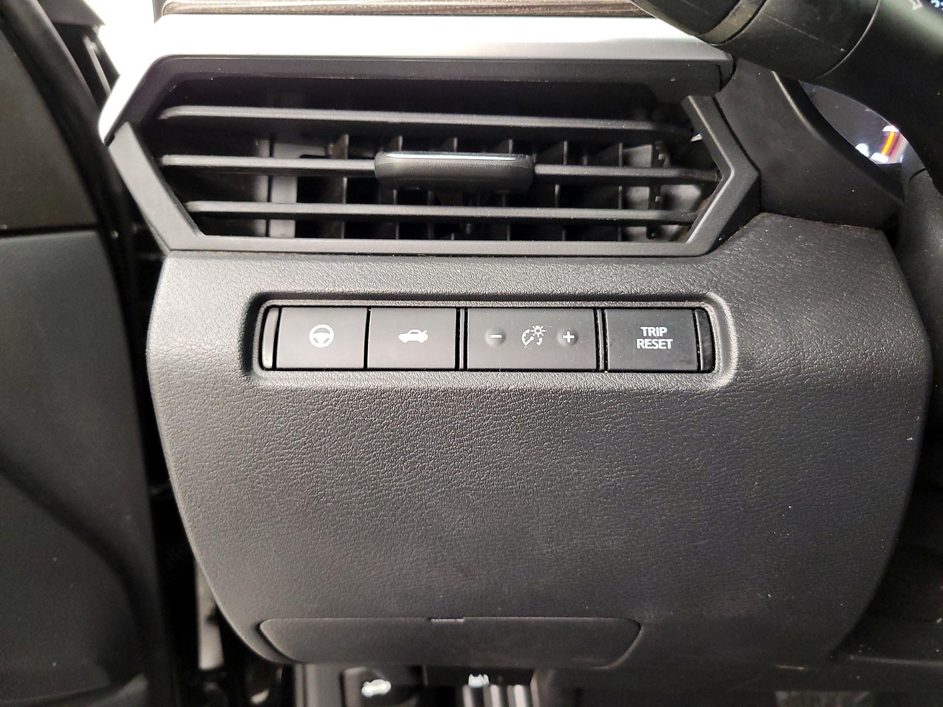 Thumbnail: 2020 Nissan Altima - 13