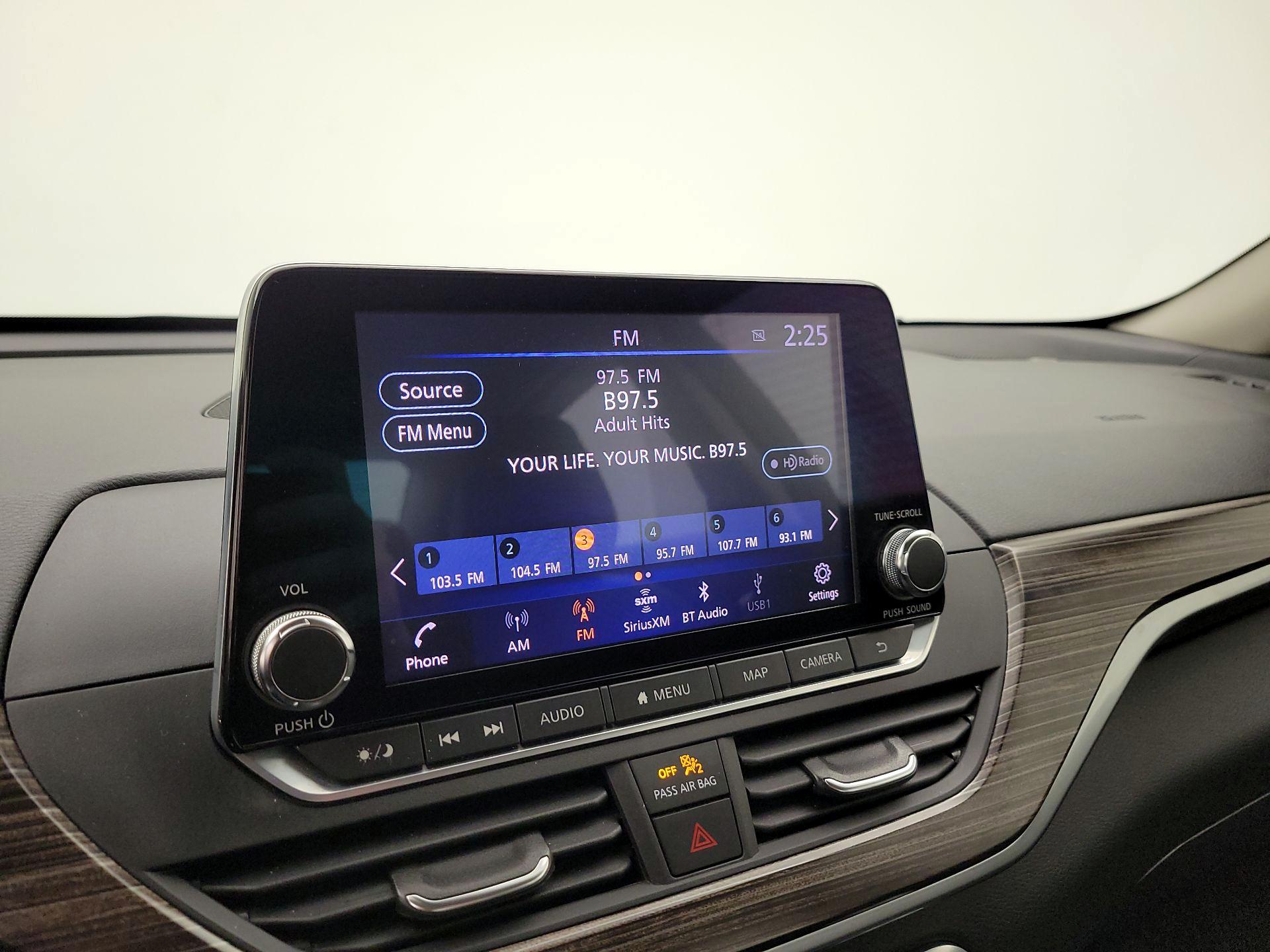 Thumbnail: 2020 Nissan Altima - 16