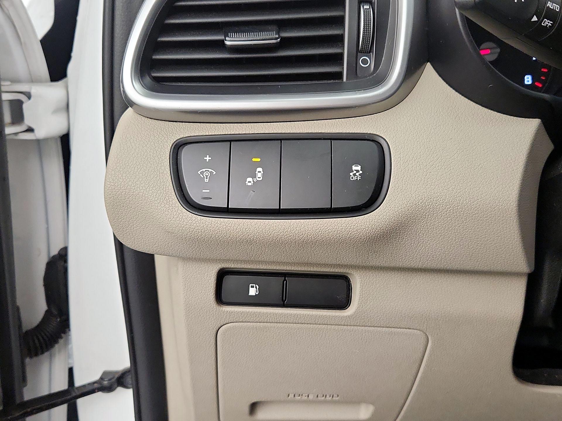 Thumbnail: 2019 Kia Sorento - 13