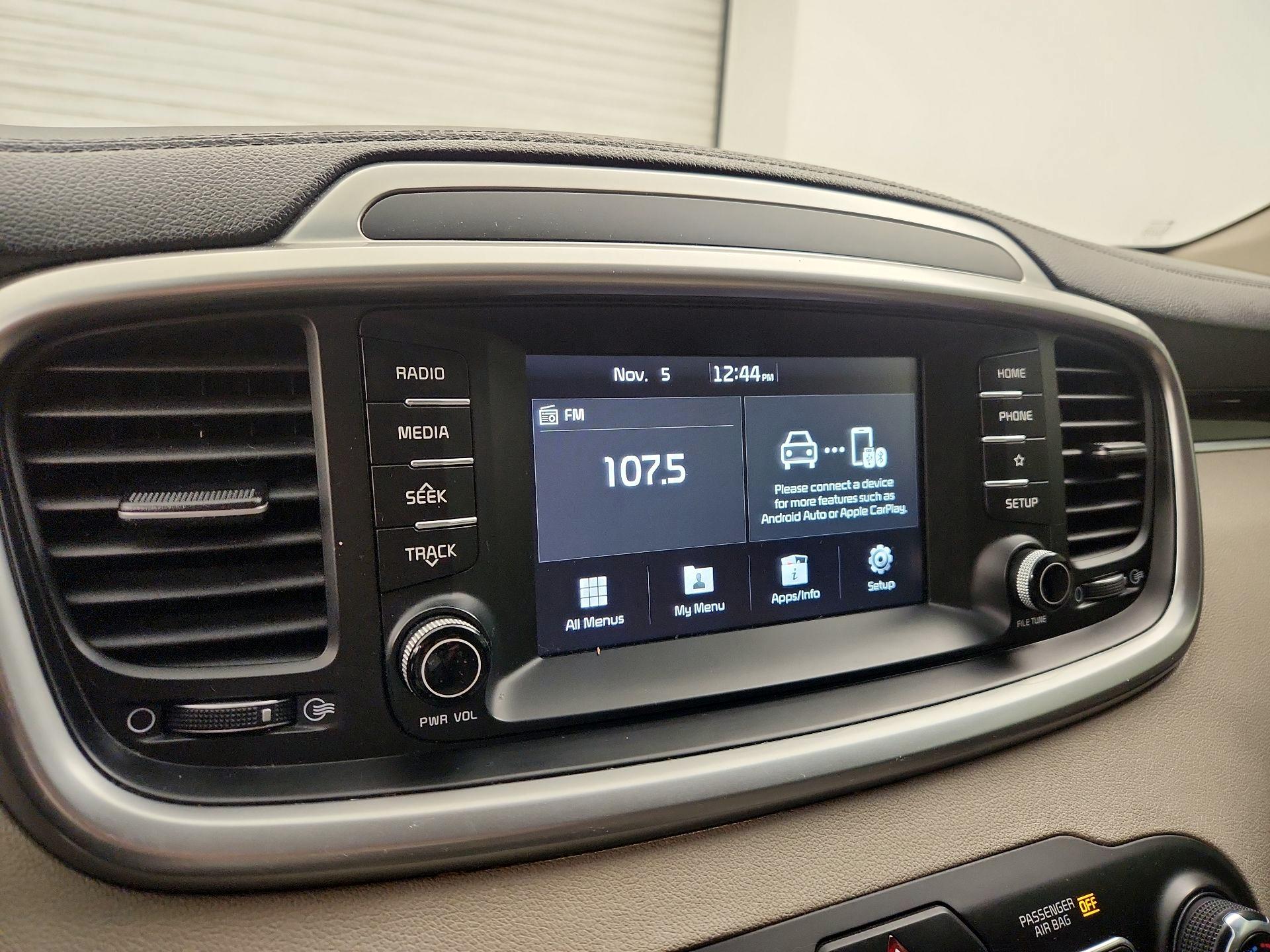 Thumbnail: 2019 Kia Sorento - 15