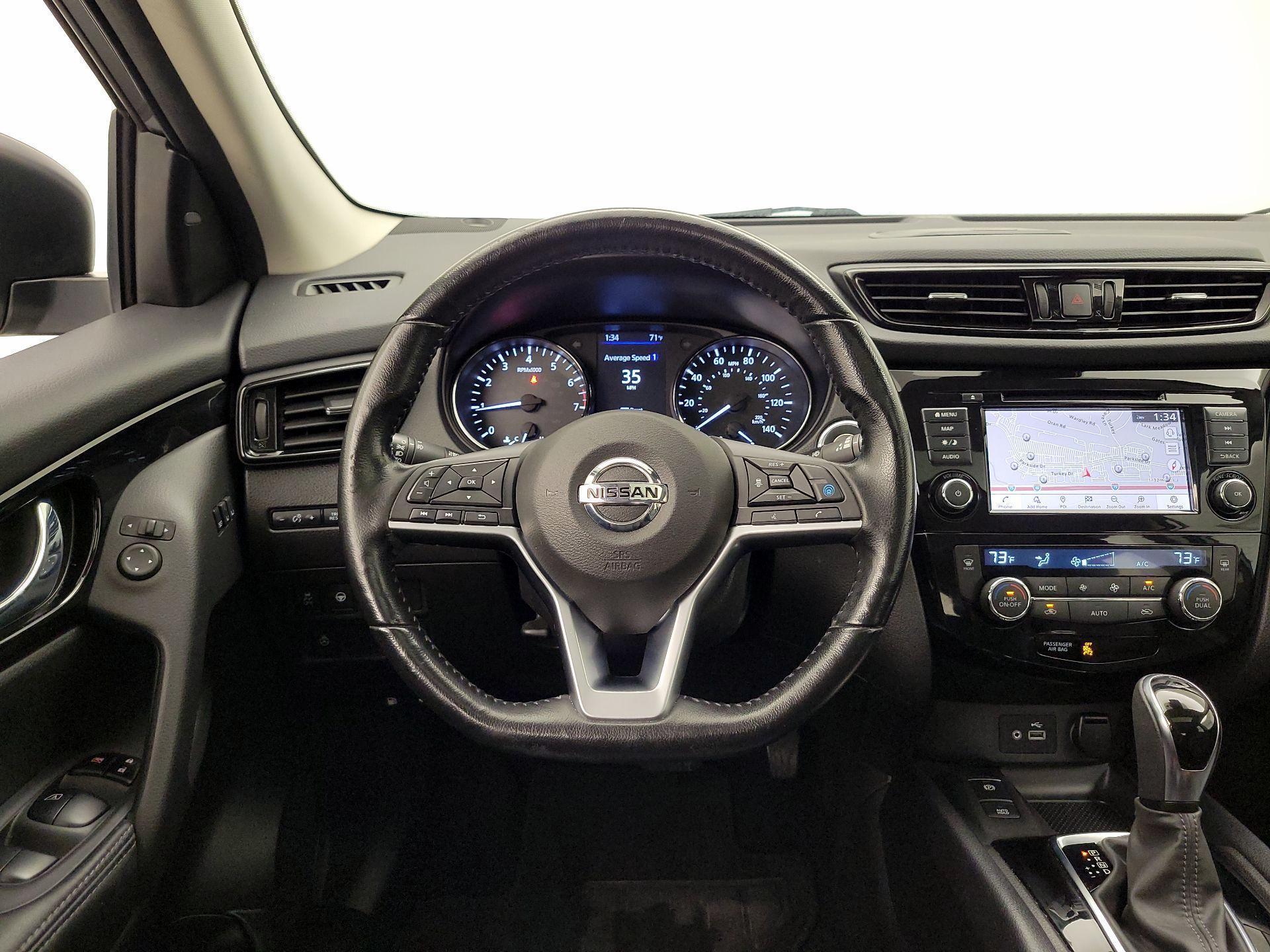 Thumbnail: 2022 Nissan Rogue Sport - 10