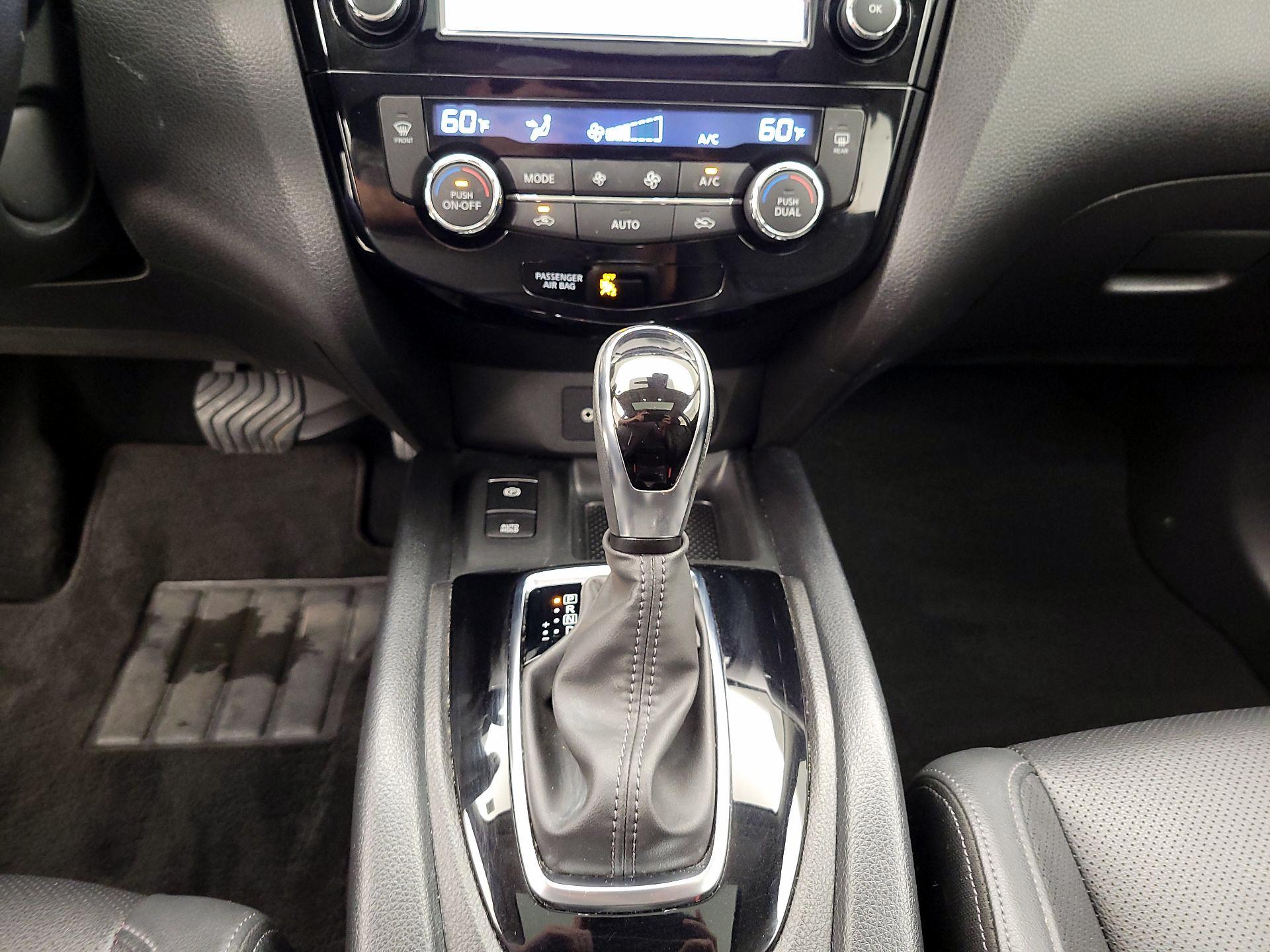 Thumbnail: 2022 Nissan Rogue Sport - 18