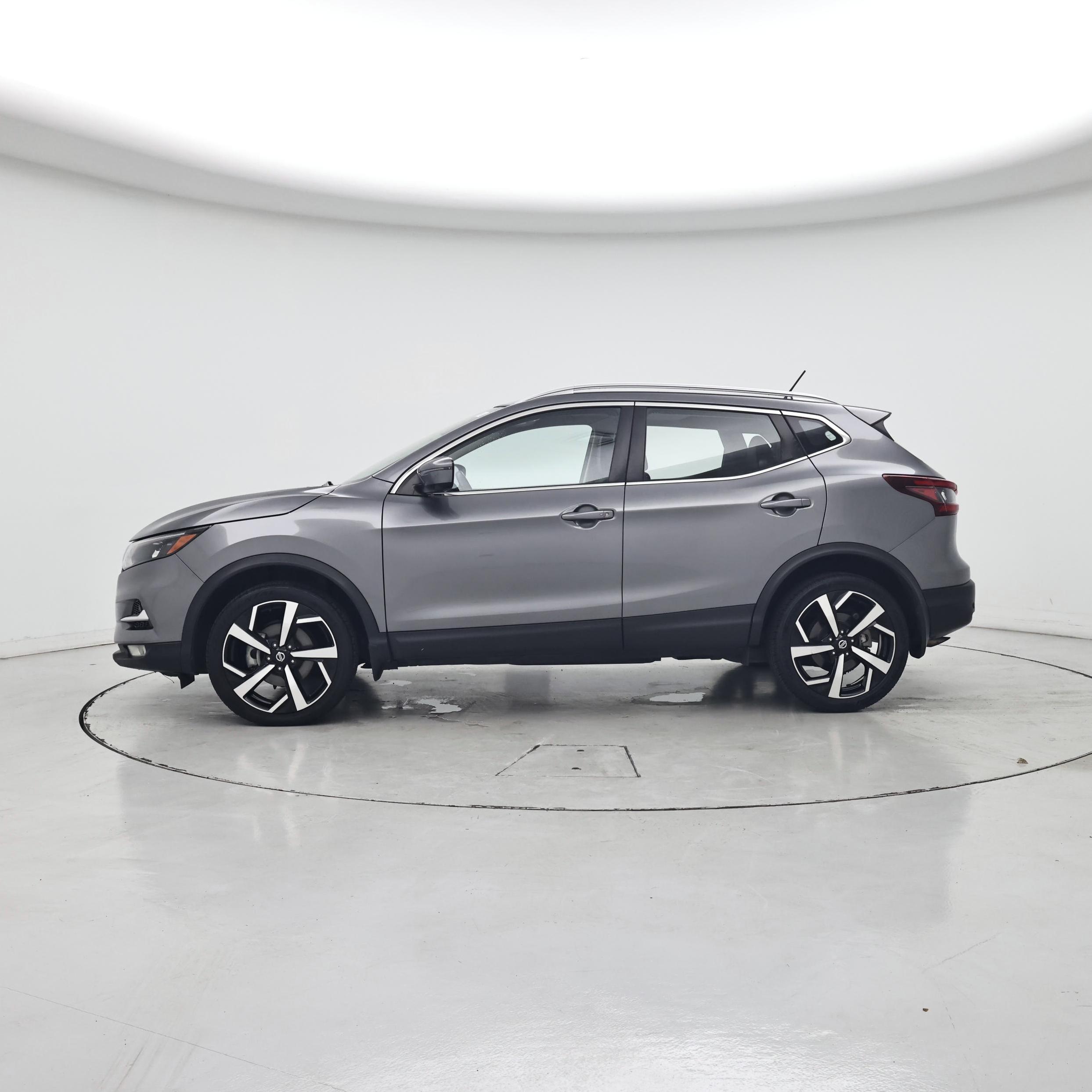 Thumbnail: 2022 Nissan Rogue Sport - 3