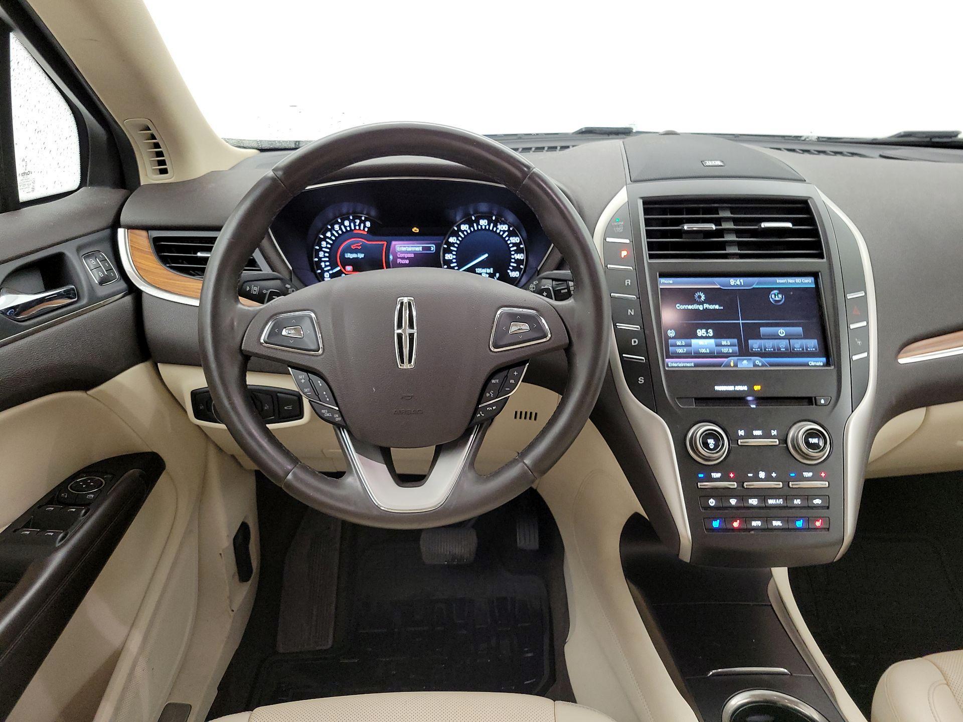 Thumbnail: 2015 Lincoln MKC - 10