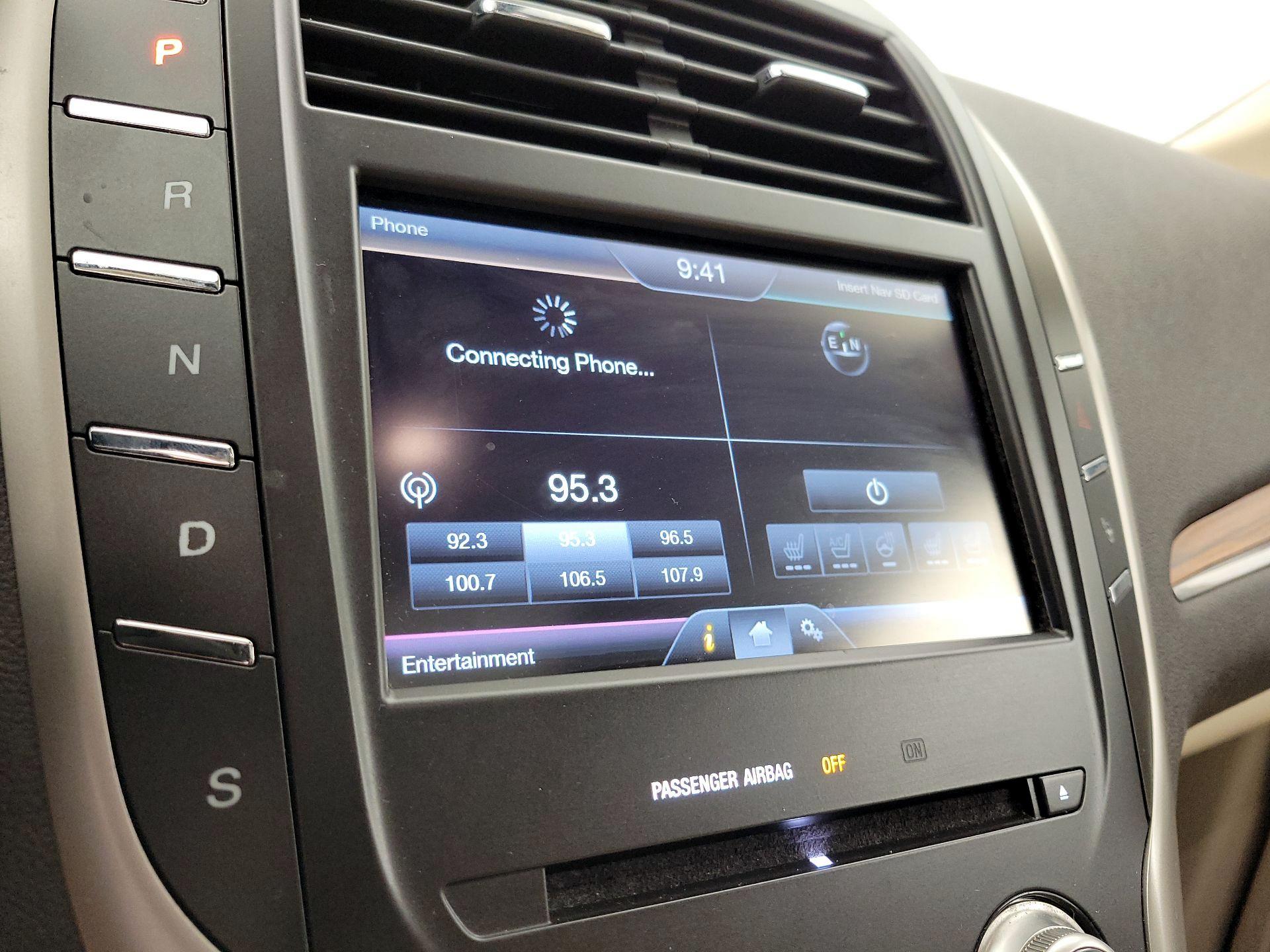 Thumbnail: 2015 Lincoln MKC - 15