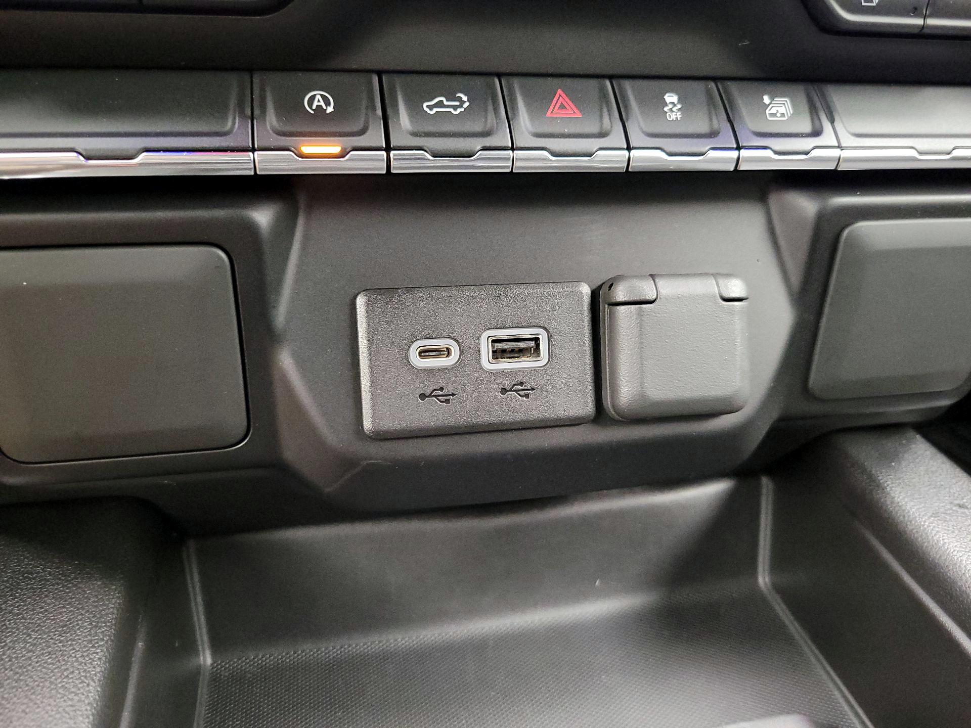 Thumbnail: 2020 Chevrolet Silverado 1500 - 18