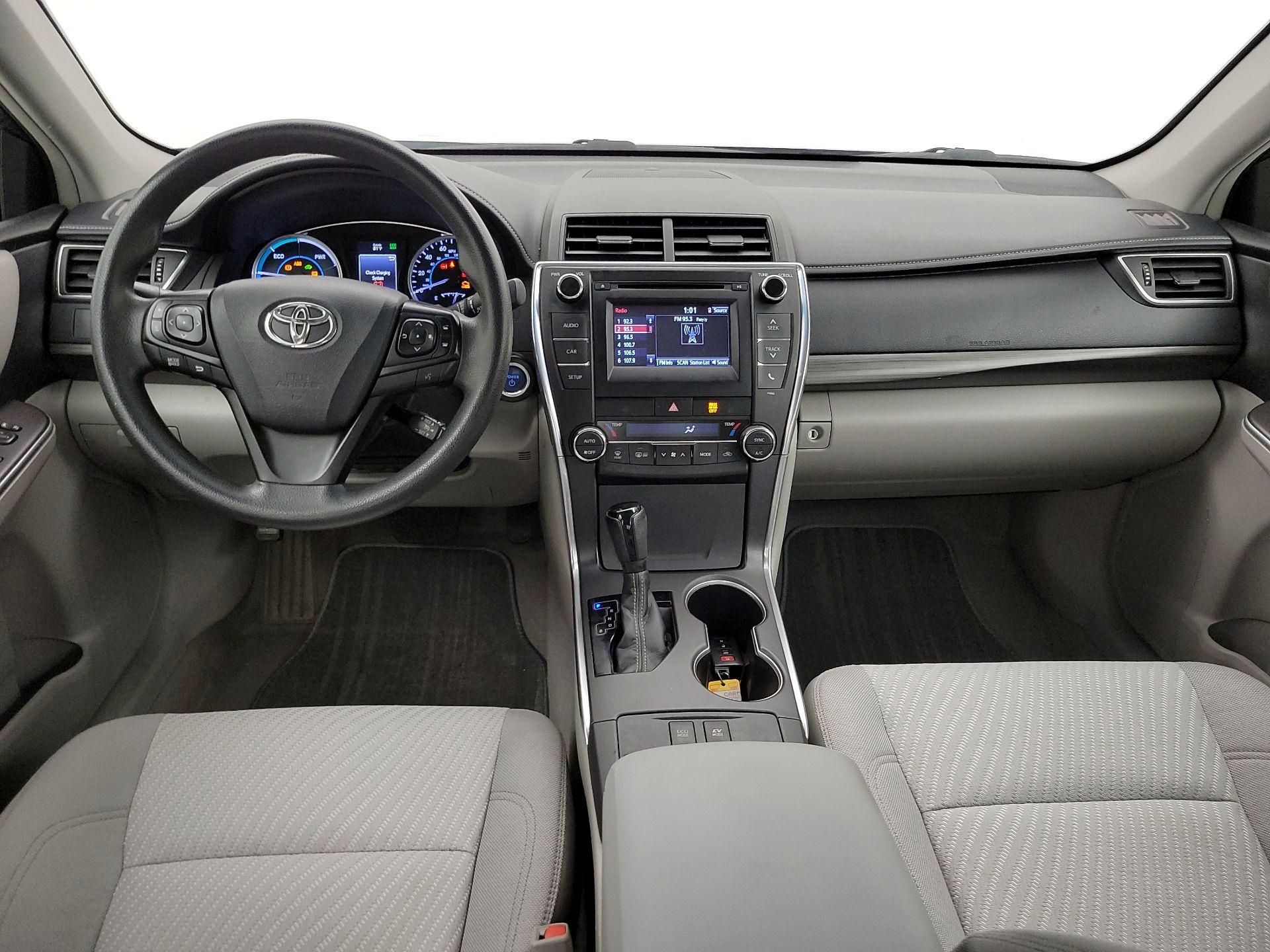 Thumbnail: 2015 Toyota Camry - 9