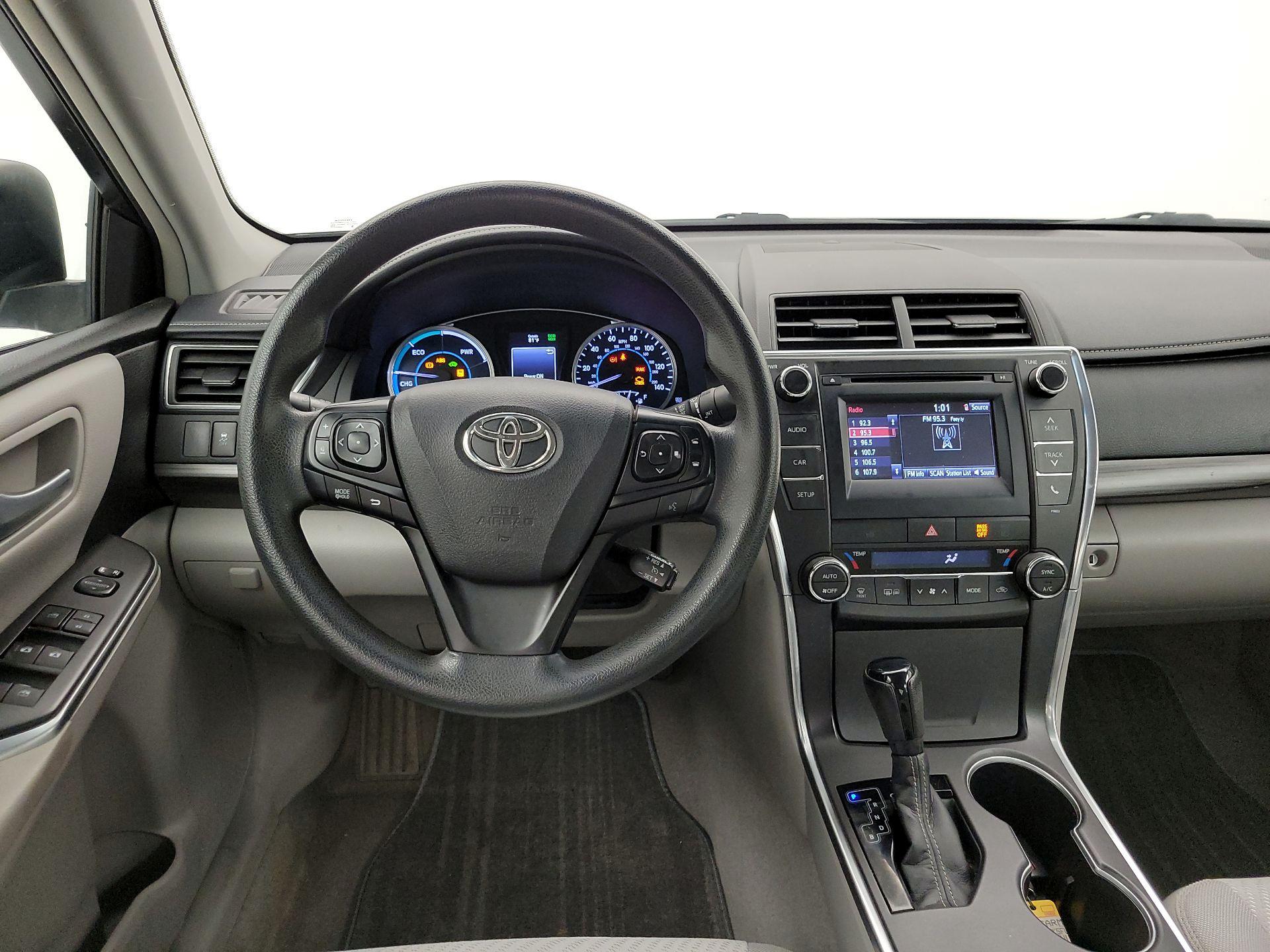 Thumbnail: 2015 Toyota Camry - 10
