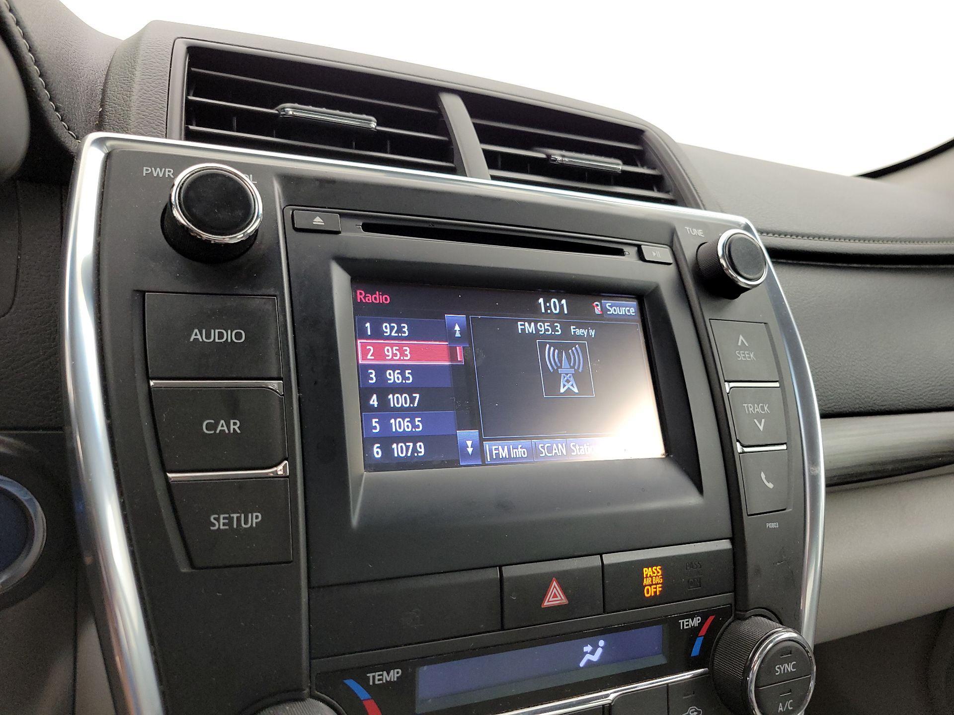 Thumbnail: 2015 Toyota Camry - 15