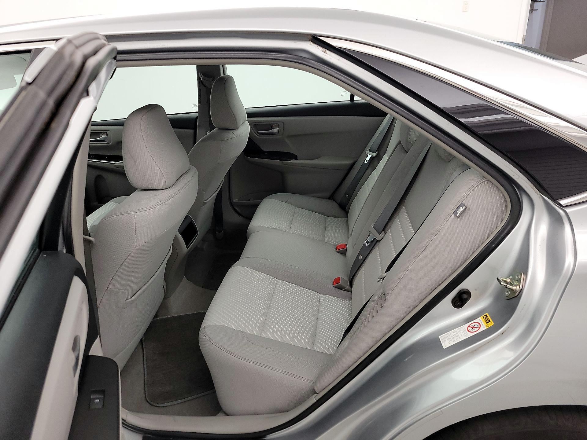 Thumbnail: 2015 Toyota Camry - 19