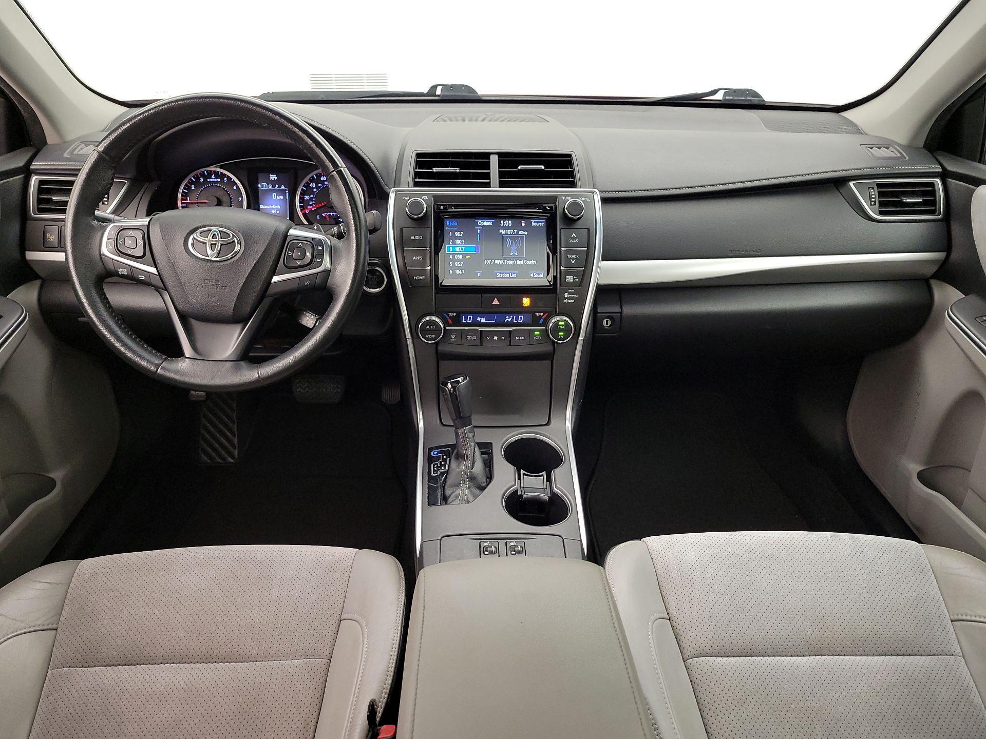 Thumbnail: 2015 Toyota Camry - 9