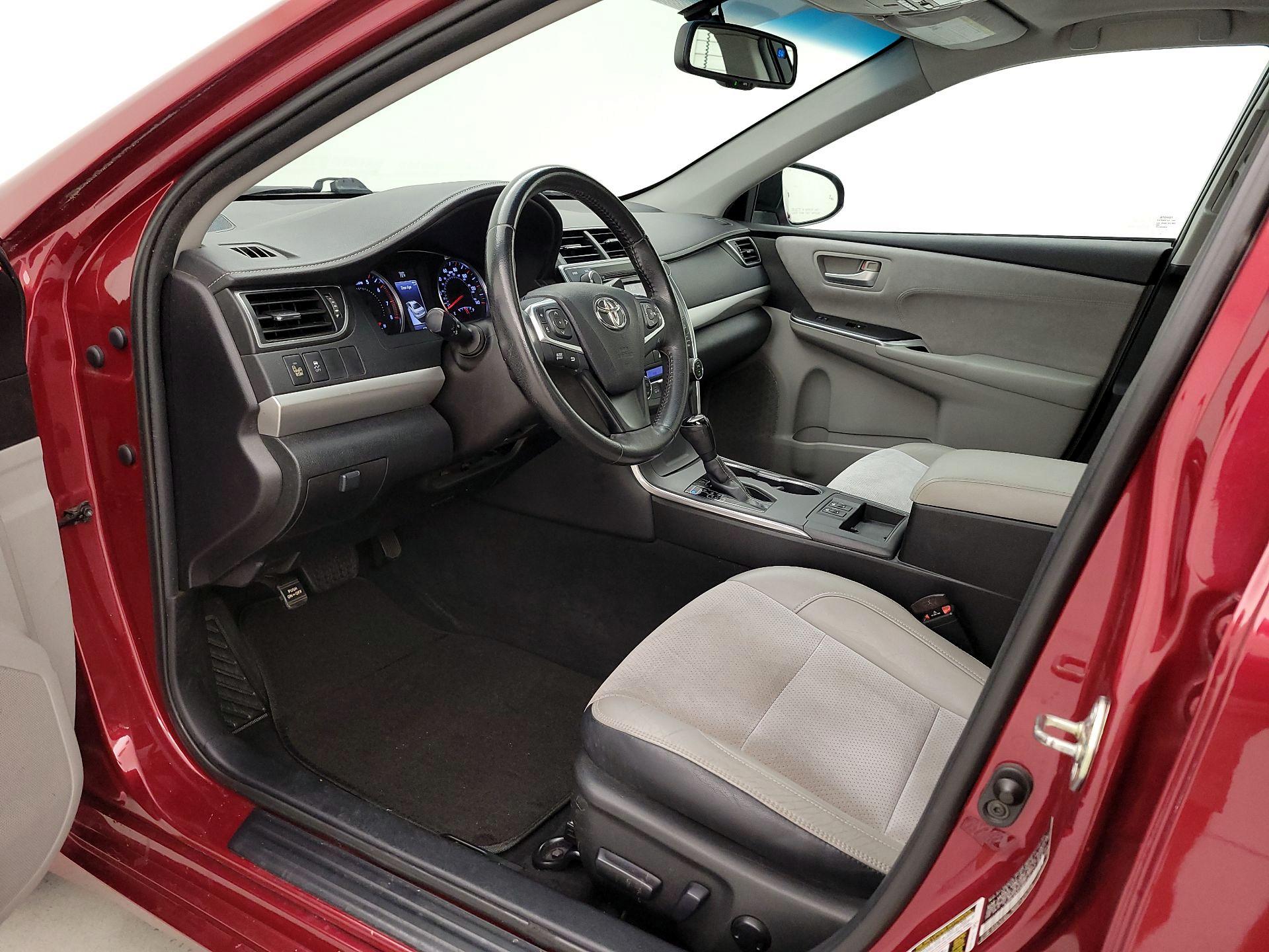 Thumbnail: 2015 Toyota Camry - 11