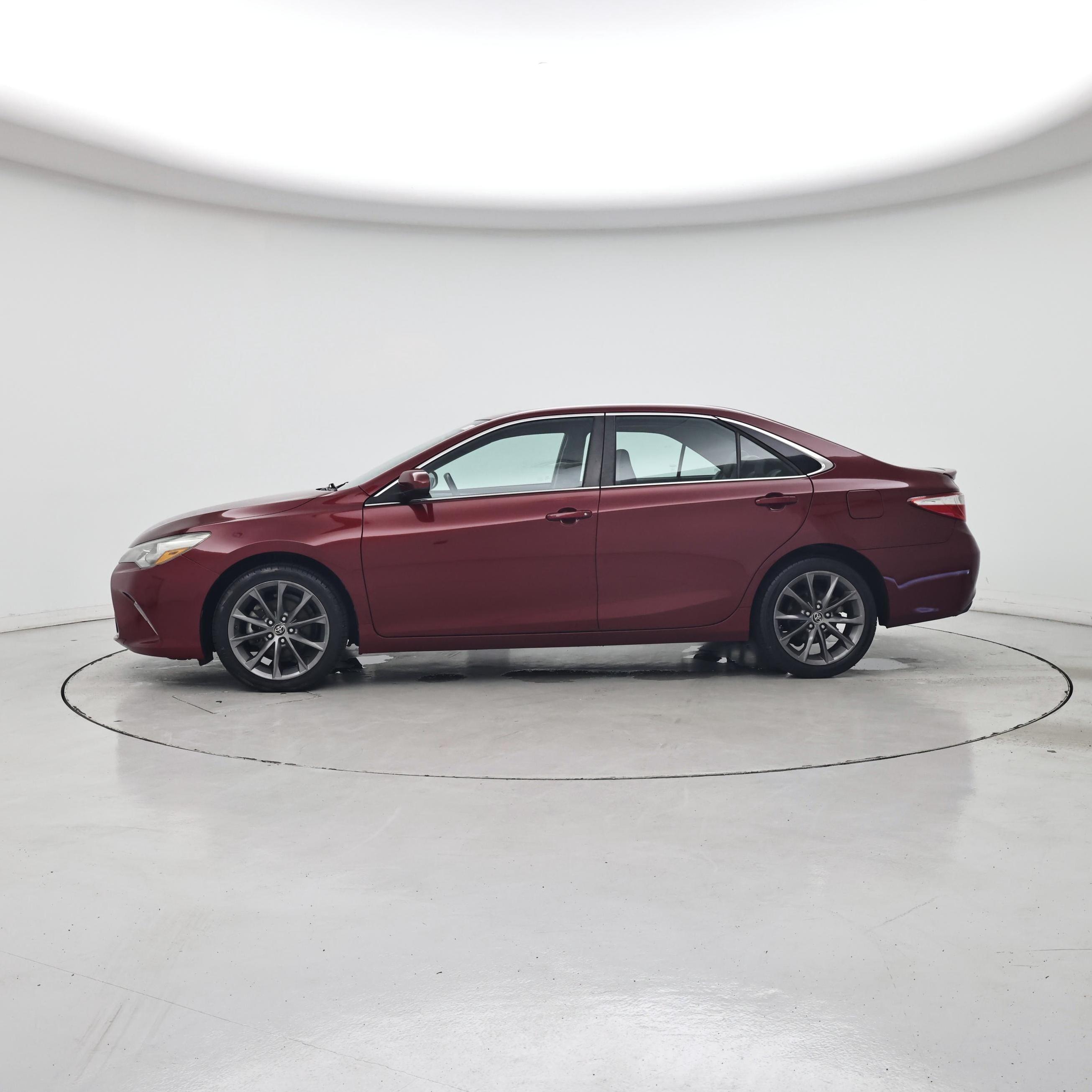 Thumbnail: 2015 Toyota Camry - 3