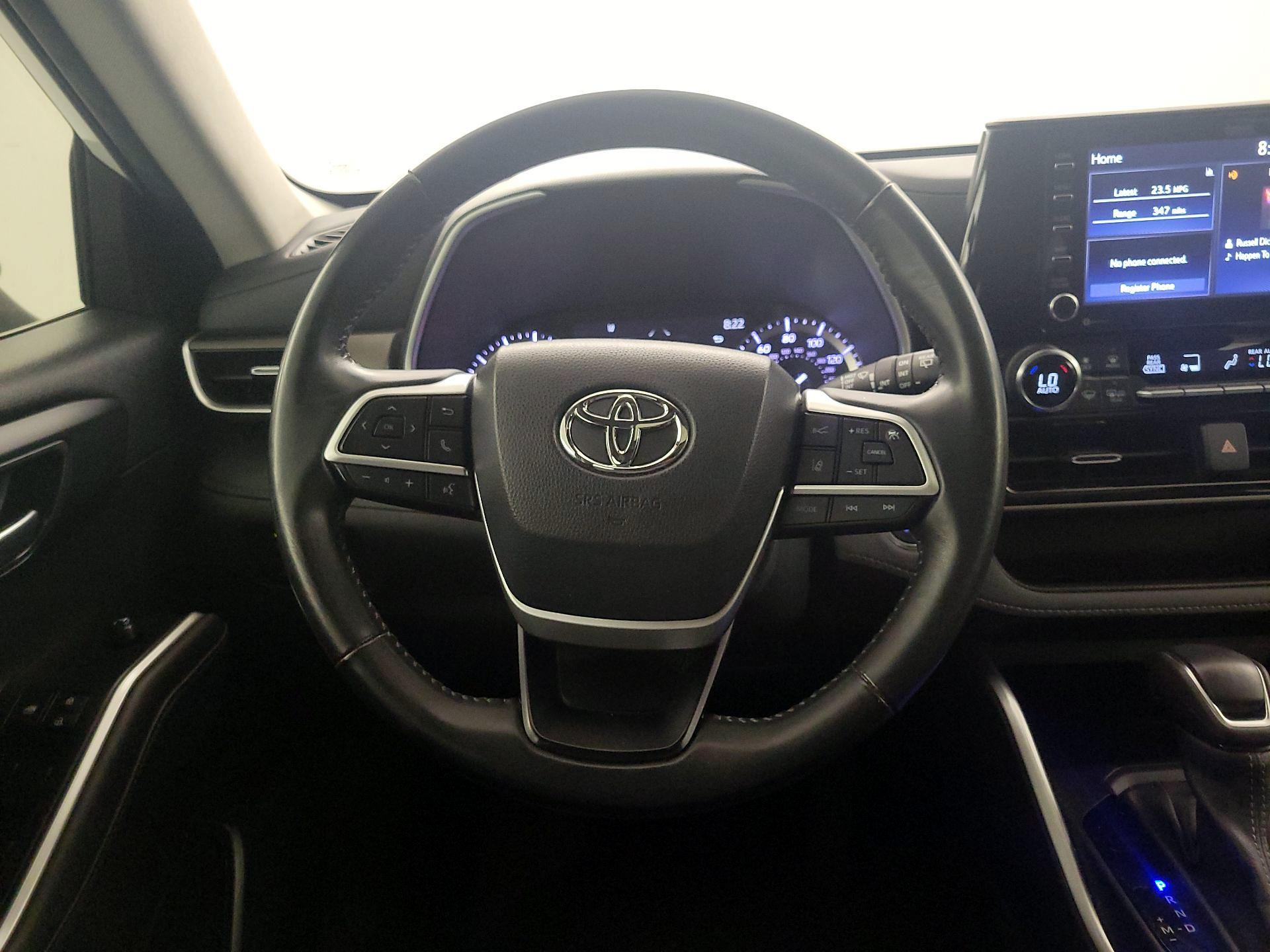 Thumbnail: 2022 Toyota Highlander - 10