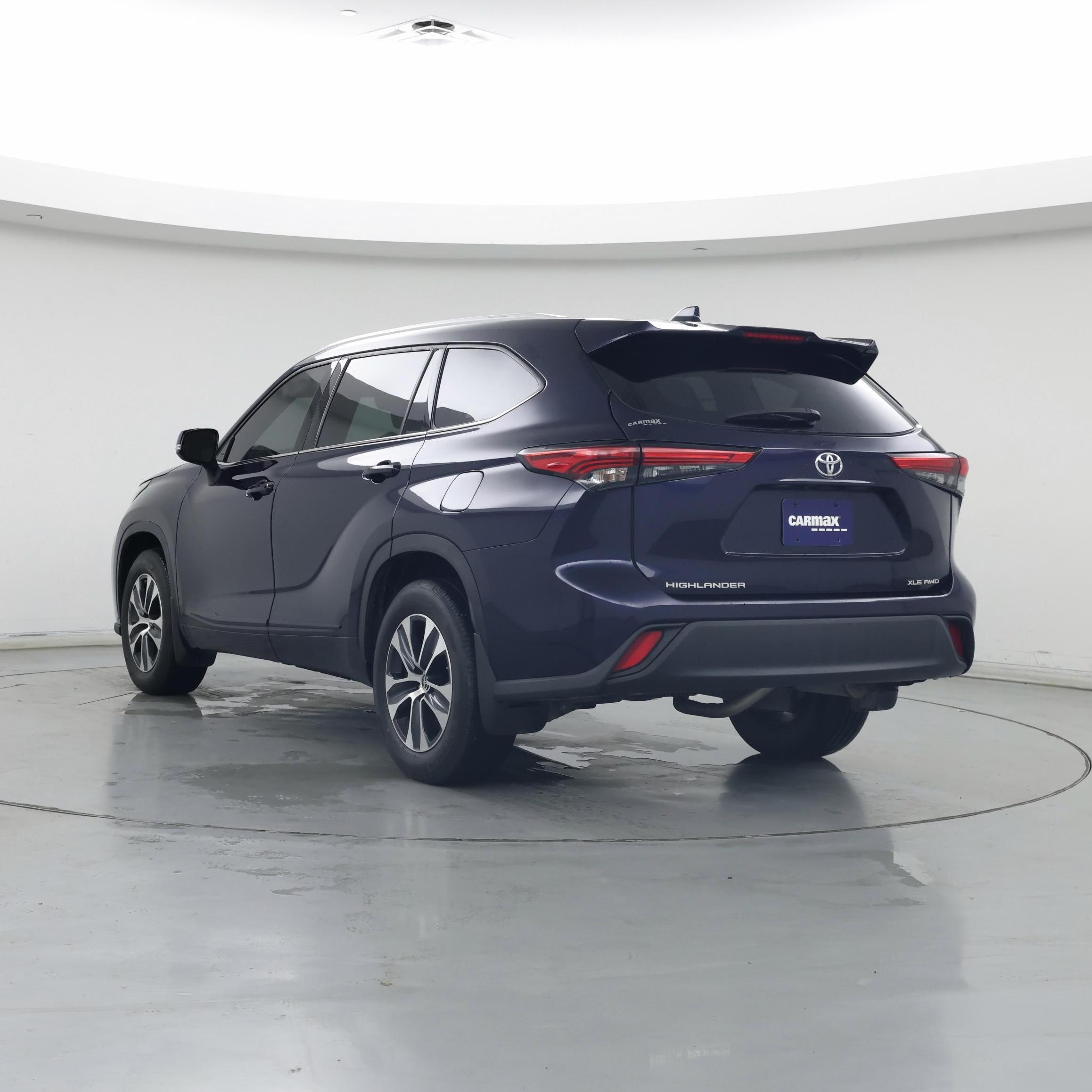 Thumbnail: 2022 Toyota Highlander - 2