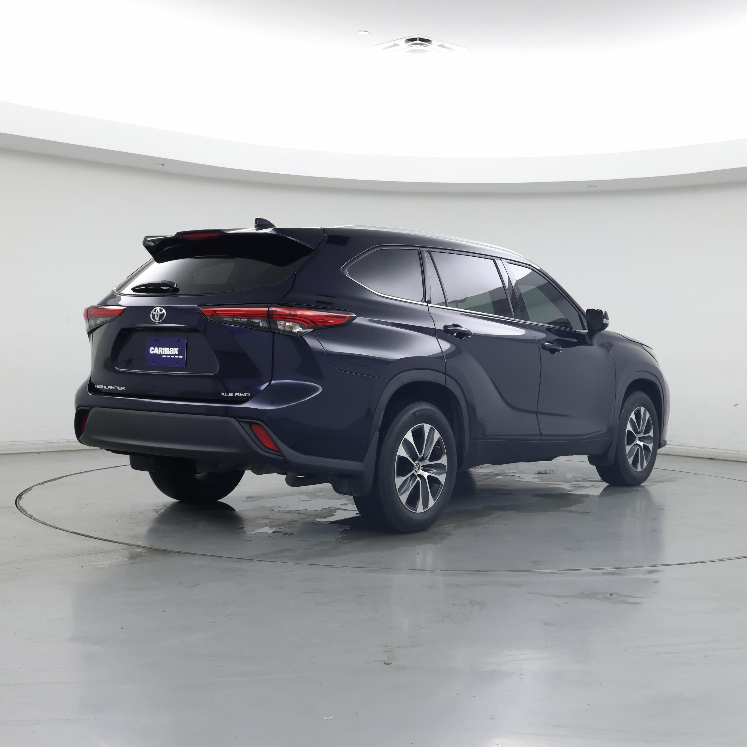 Thumbnail: 2022 Toyota Highlander - 8
