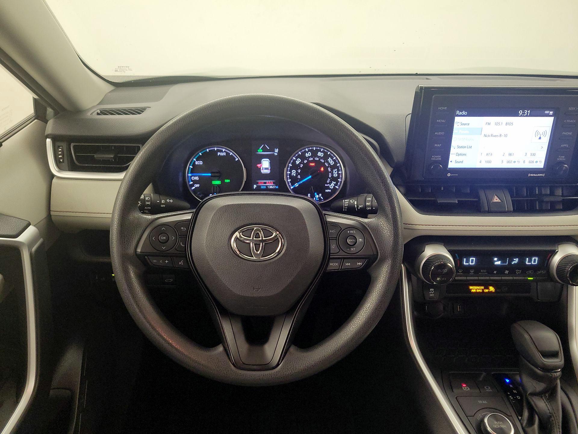 Thumbnail: 2021 Toyota RAV4 - 10