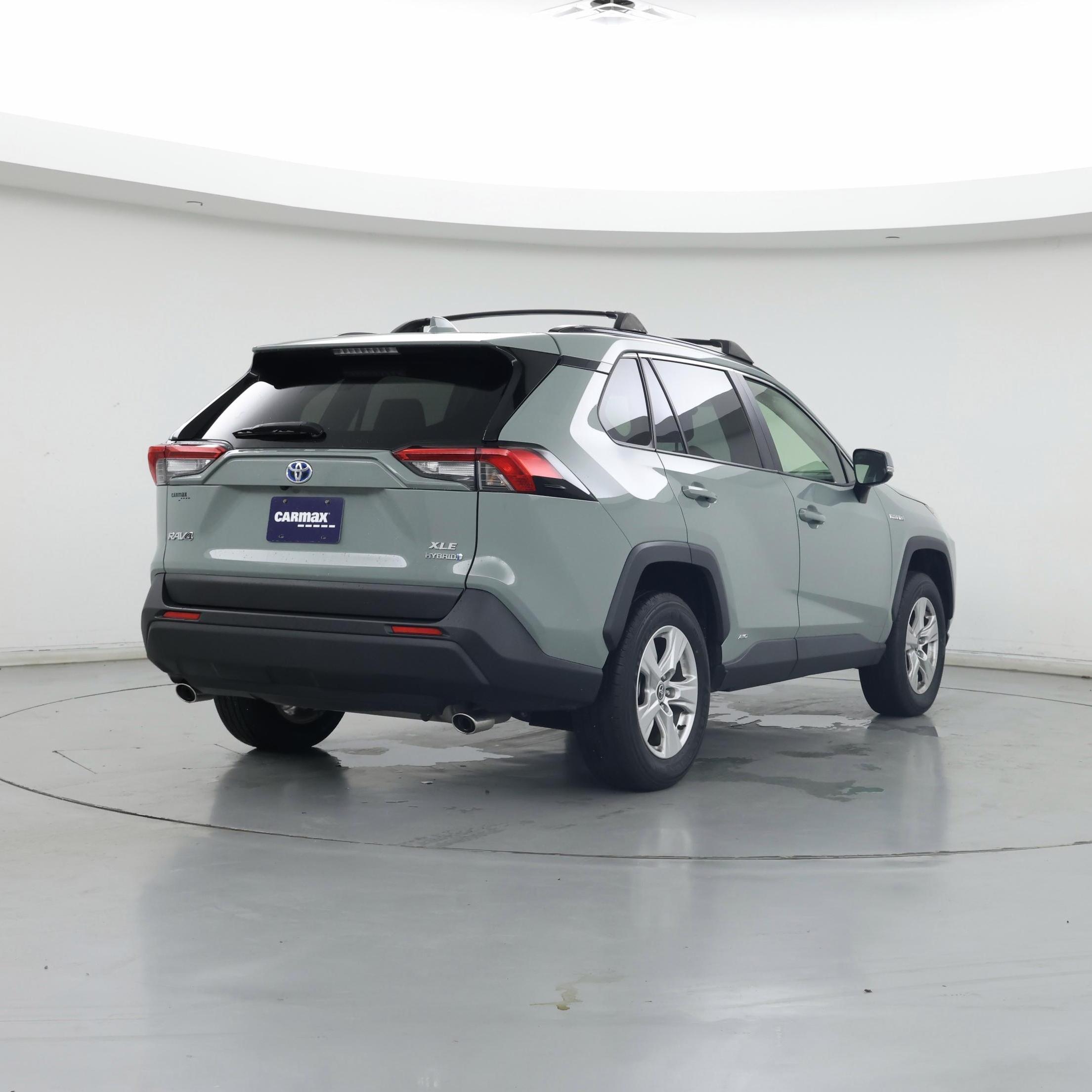 Thumbnail: 2021 Toyota RAV4 - 8