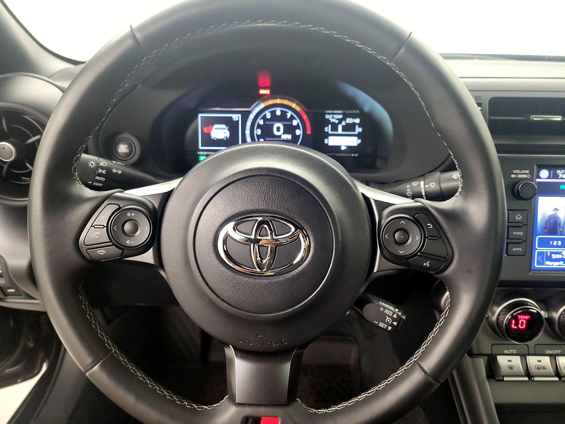 Thumbnail: 2023 Toyota GR86 - 10