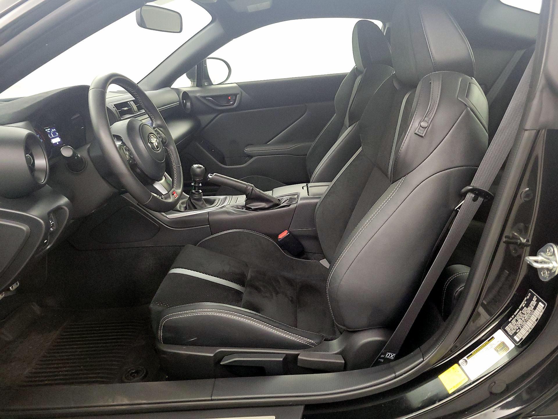 Thumbnail: 2023 Toyota GR86 - 11