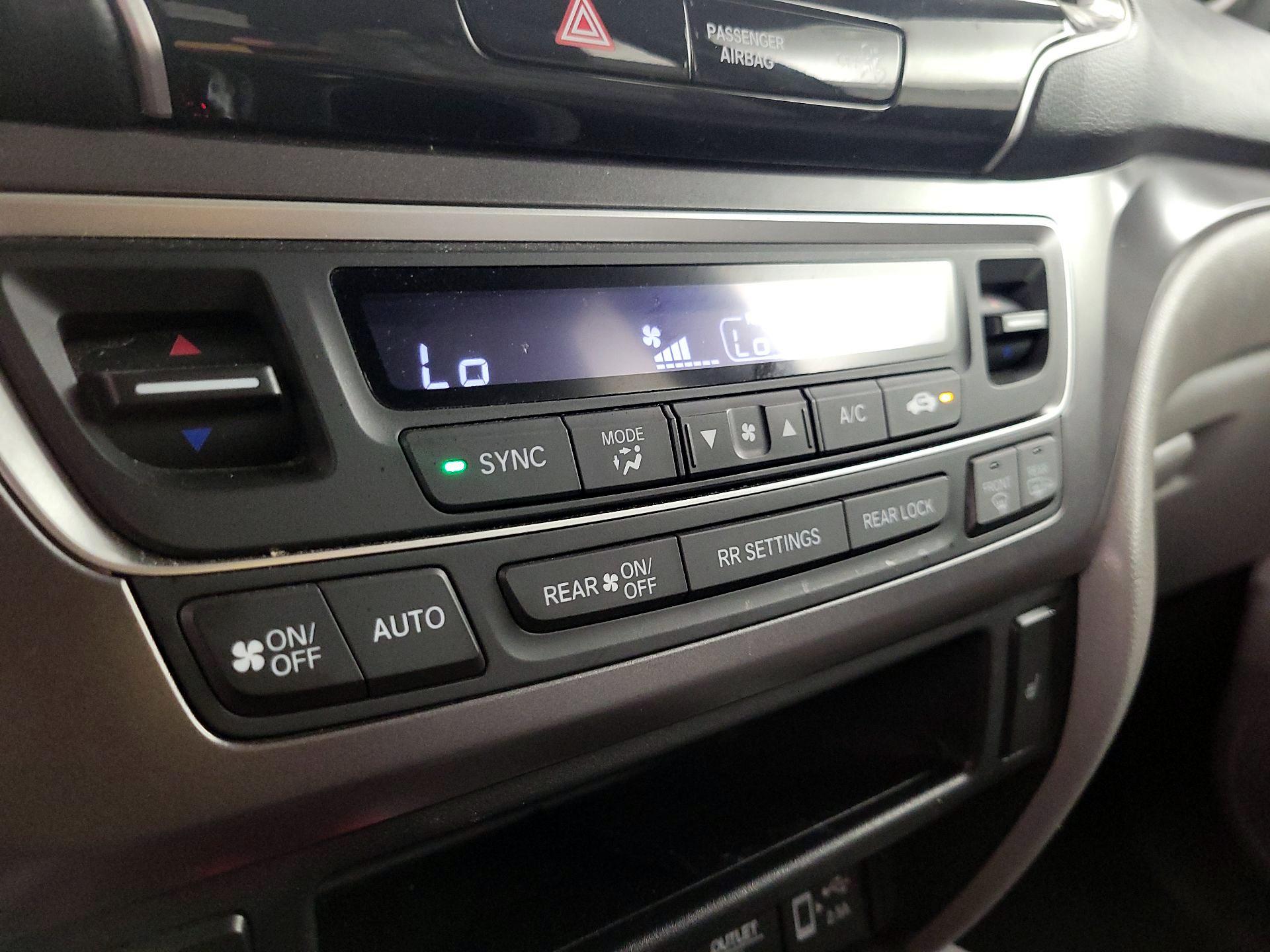 Thumbnail: 2021 Honda Pilot - 16