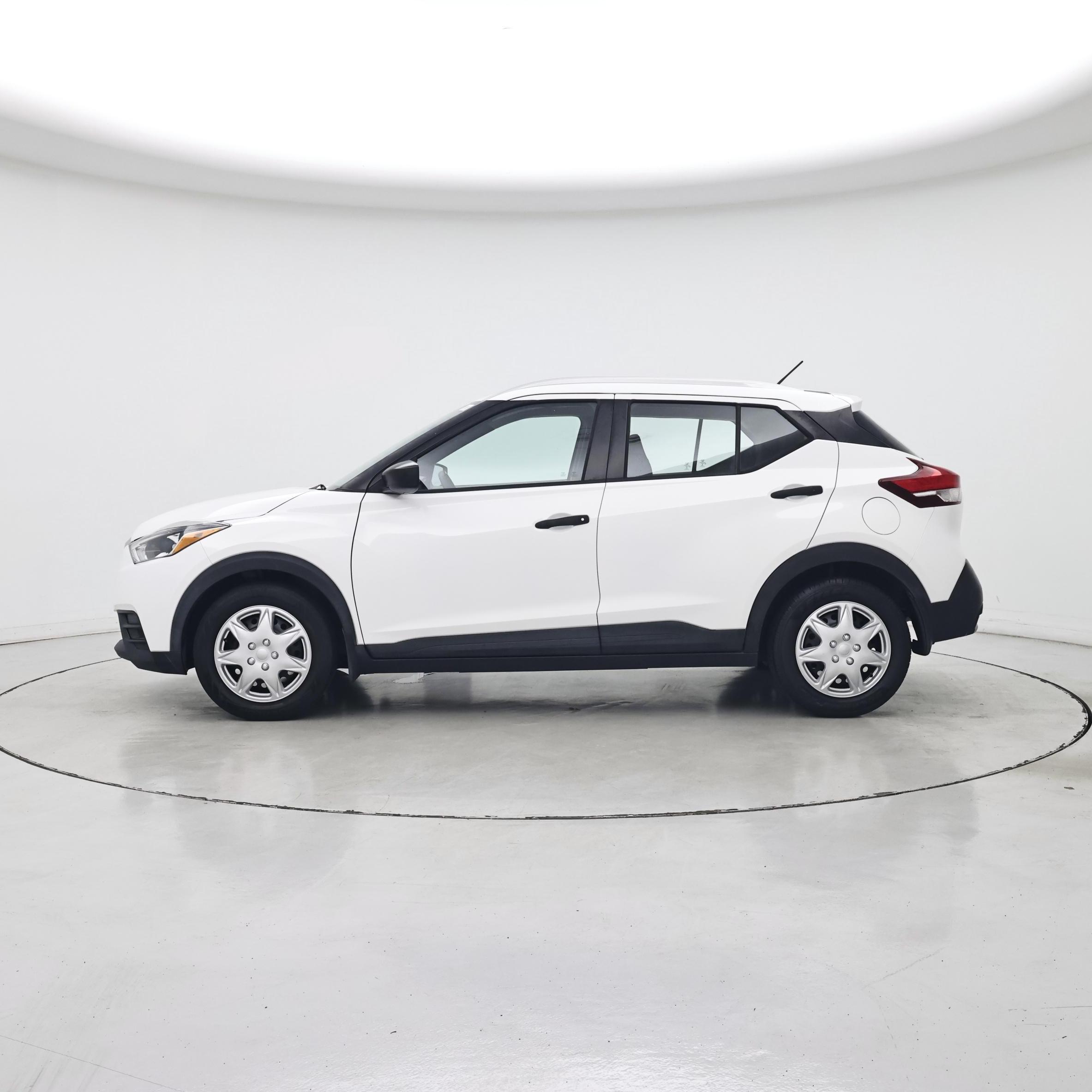Thumbnail: 2018 Nissan Kicks - 3