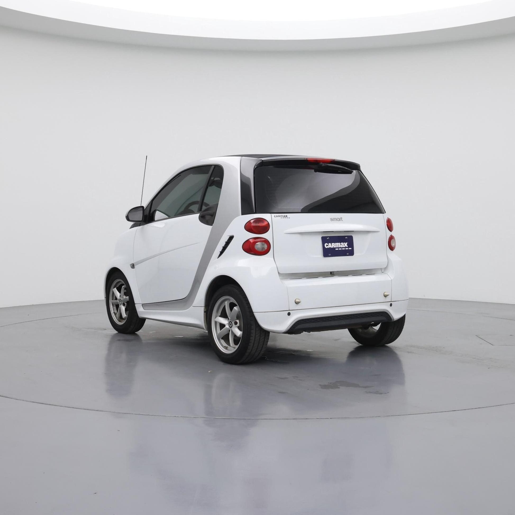 Thumbnail: 2015 smart fortwo - 2