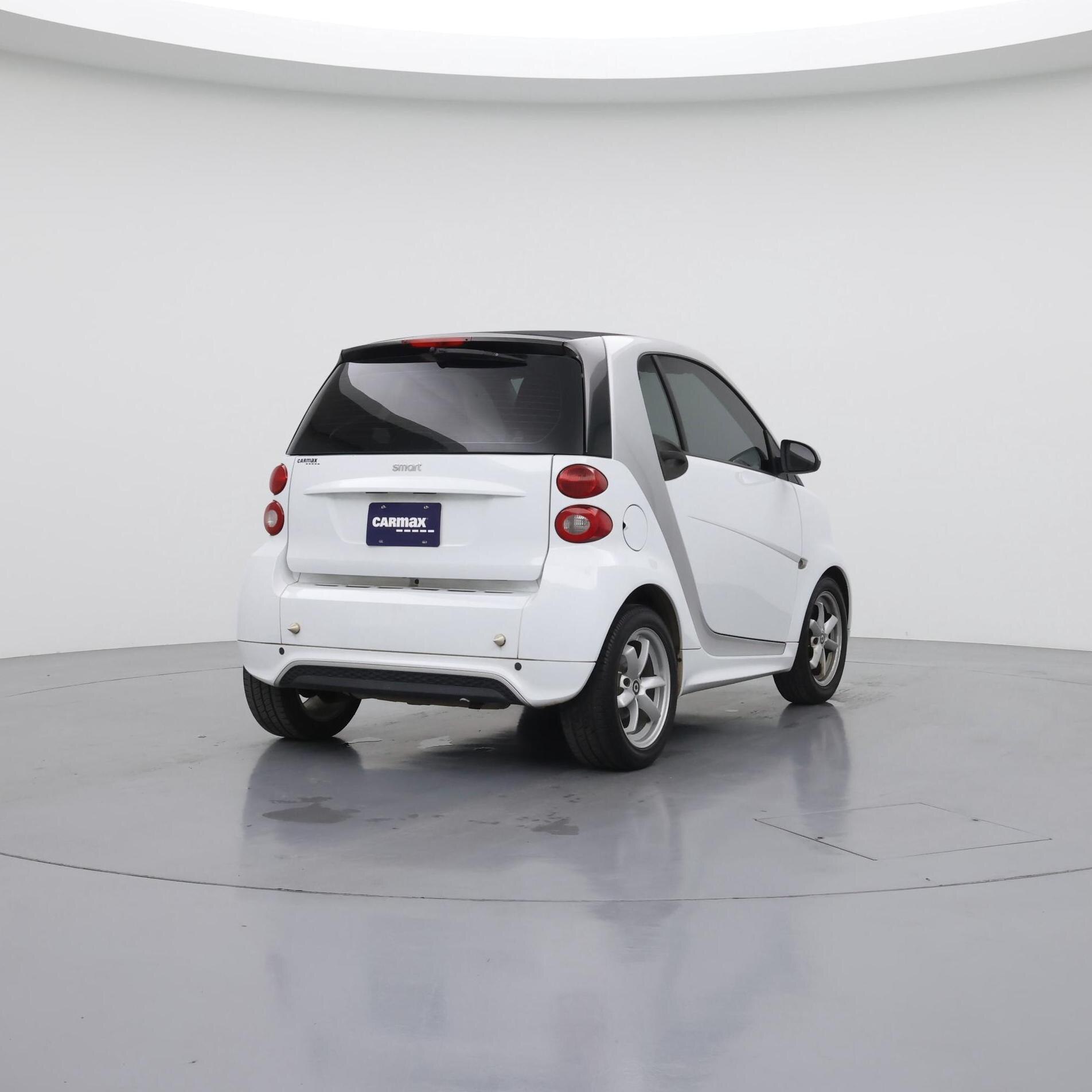 Thumbnail: 2015 smart fortwo - 8