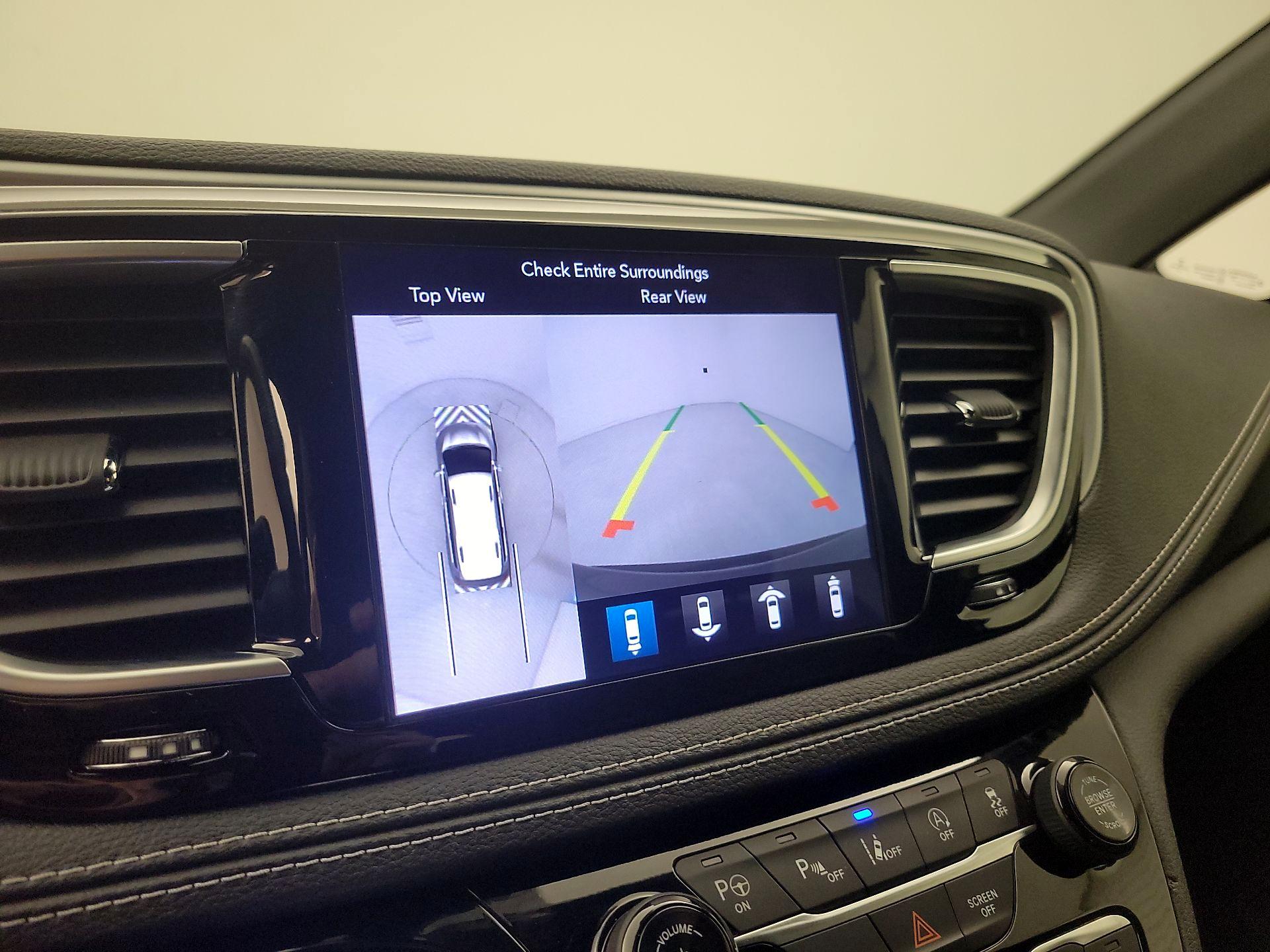 Thumbnail: 2019 Chrysler Pacifica - 15