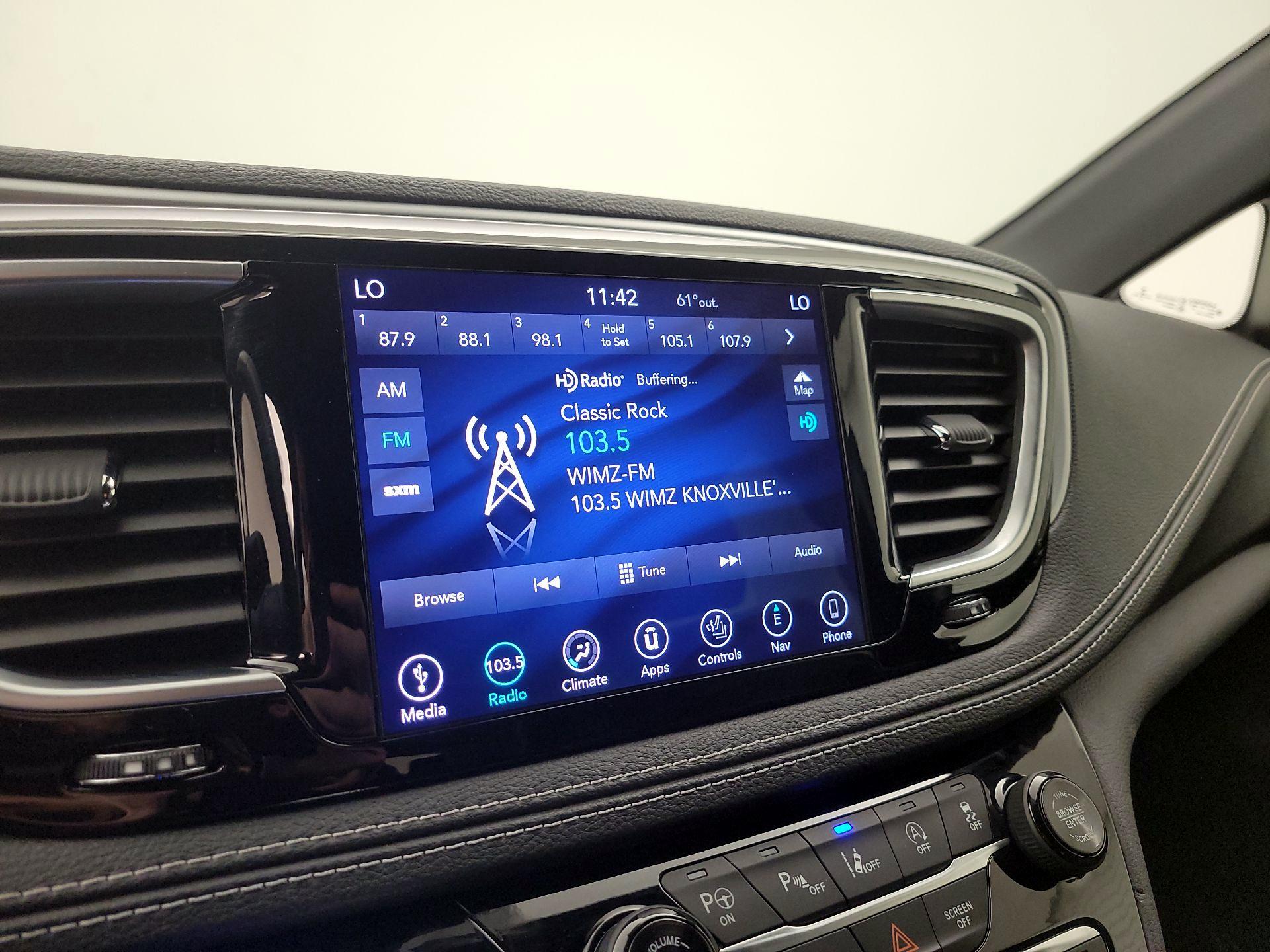 Thumbnail: 2019 Chrysler Pacifica - 16