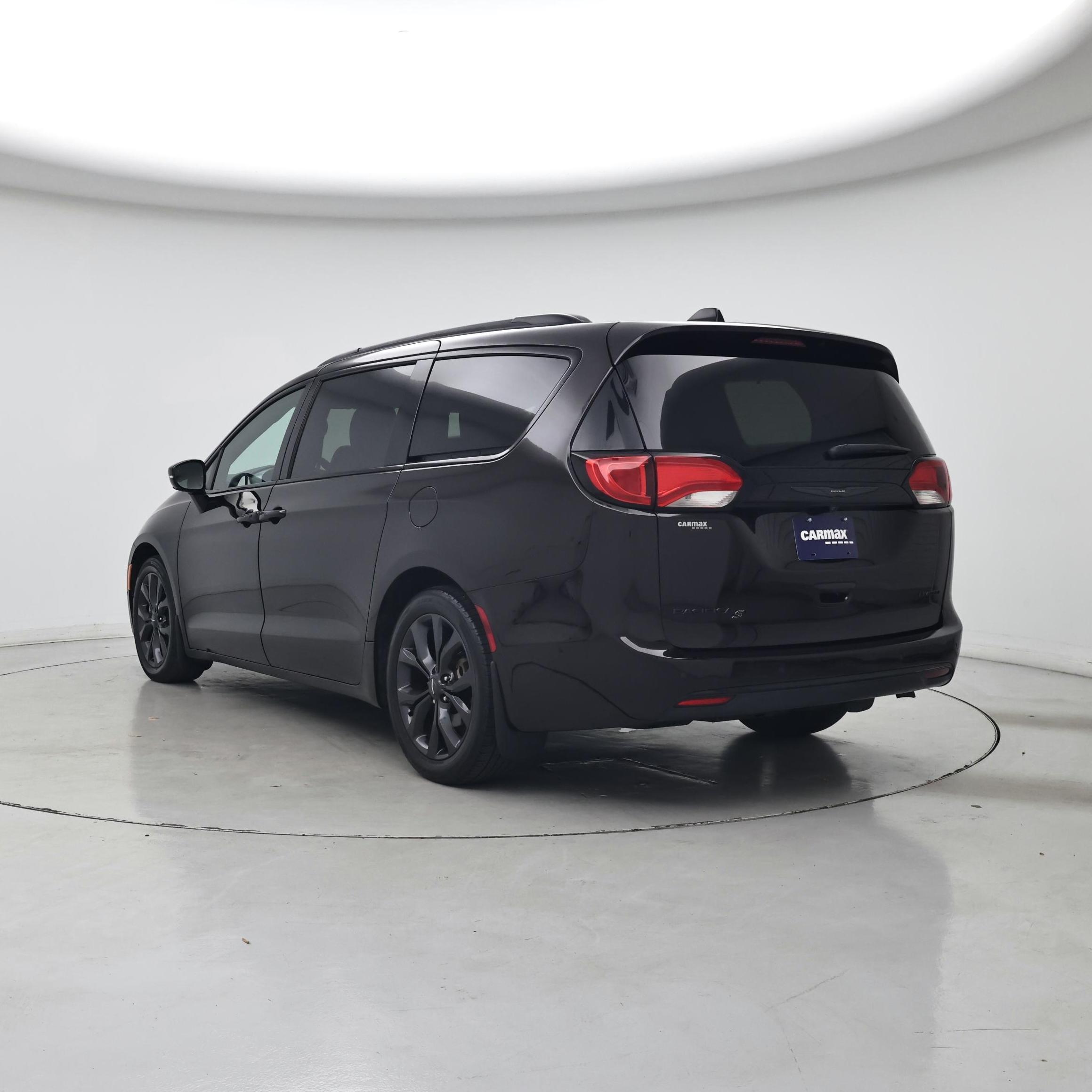 Thumbnail: 2019 Chrysler Pacifica - 2
