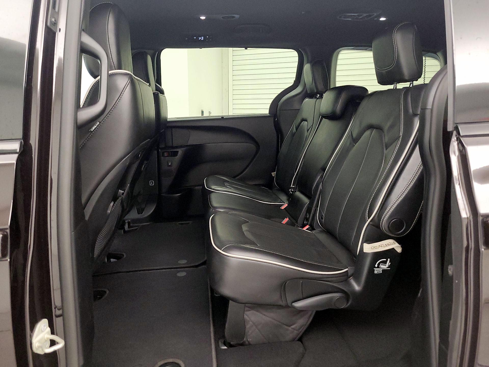 Thumbnail: 2019 Chrysler Pacifica - 20