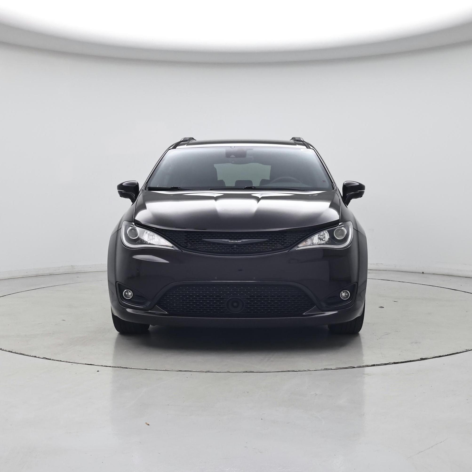 Thumbnail: 2019 Chrysler Pacifica - 5