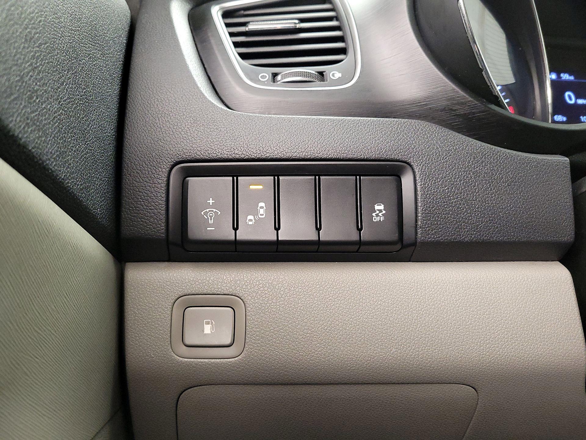 Thumbnail: 2019 Kia Sedona - 13