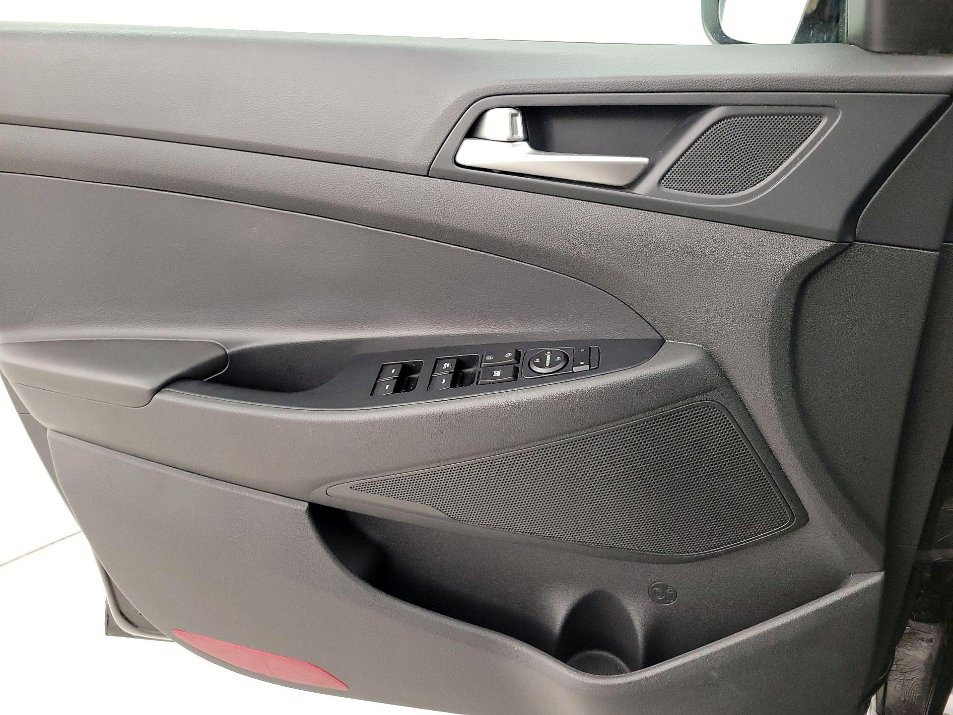 Thumbnail: 2020 Hyundai Tucson - 12