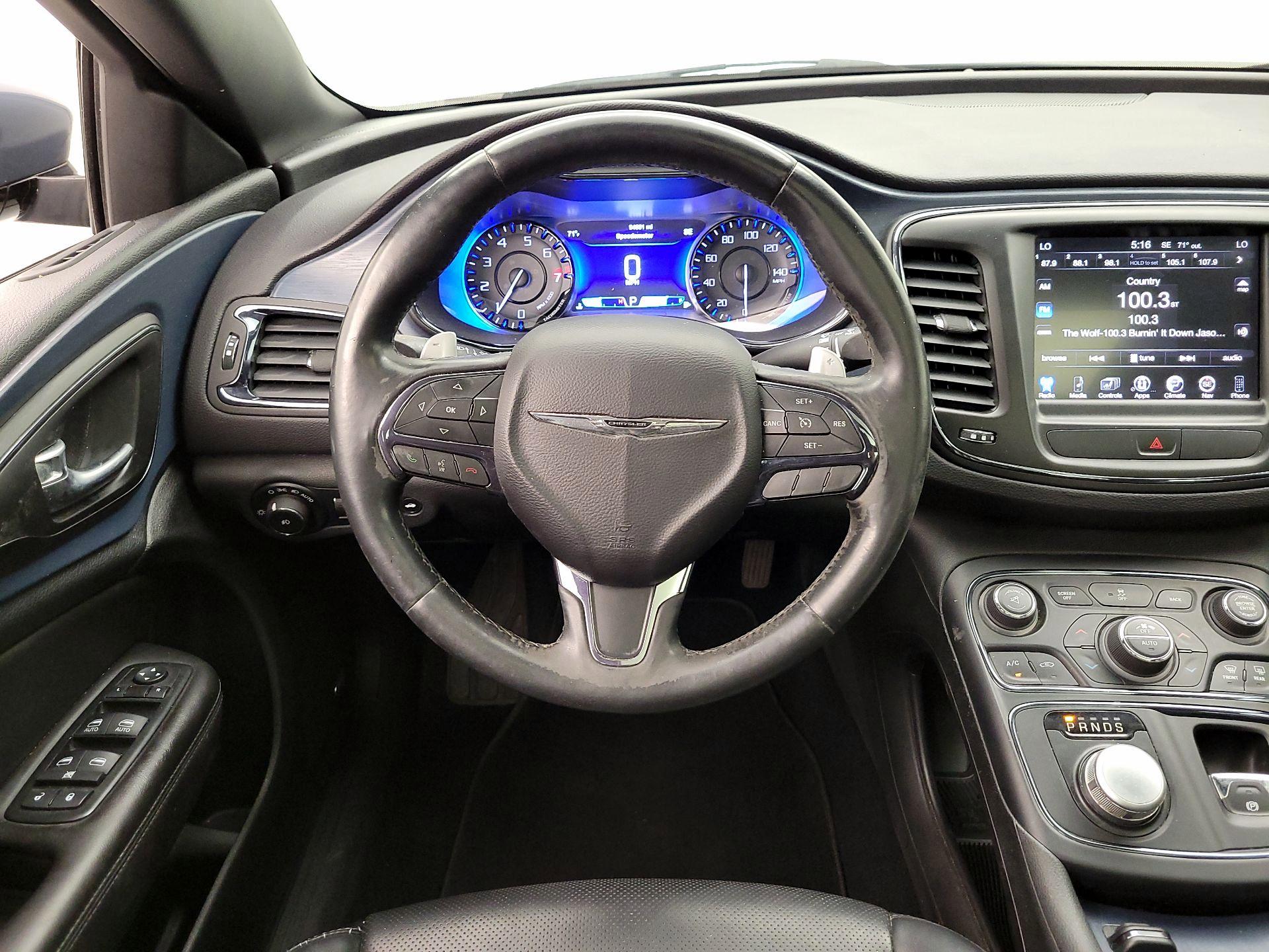 Thumbnail: 2015 Chrysler 200 - 10