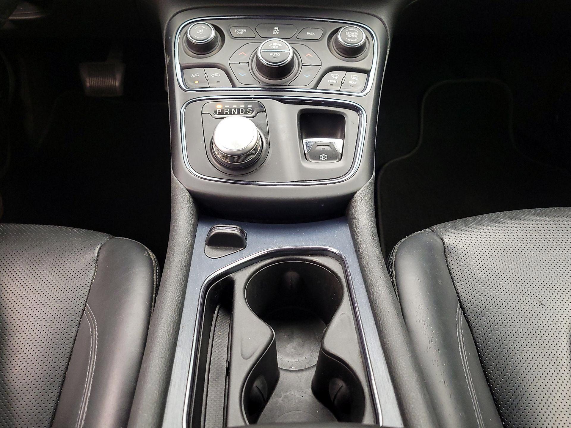 Thumbnail: 2015 Chrysler 200 - 18